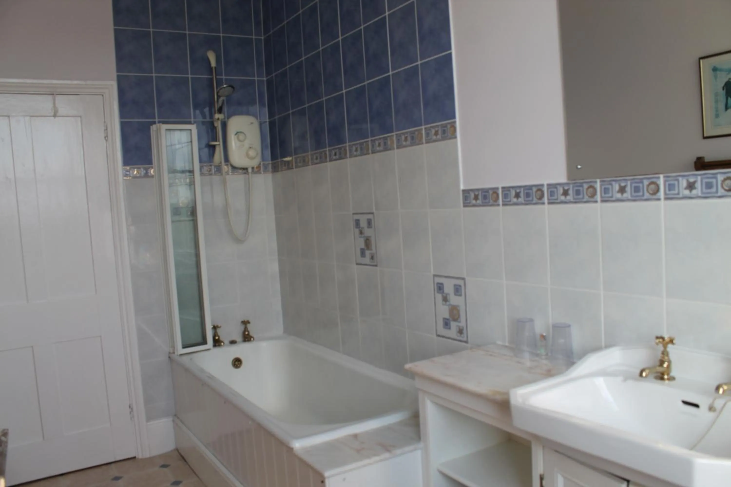 Bathroom in Trevanger Farm Bed and Breakfast