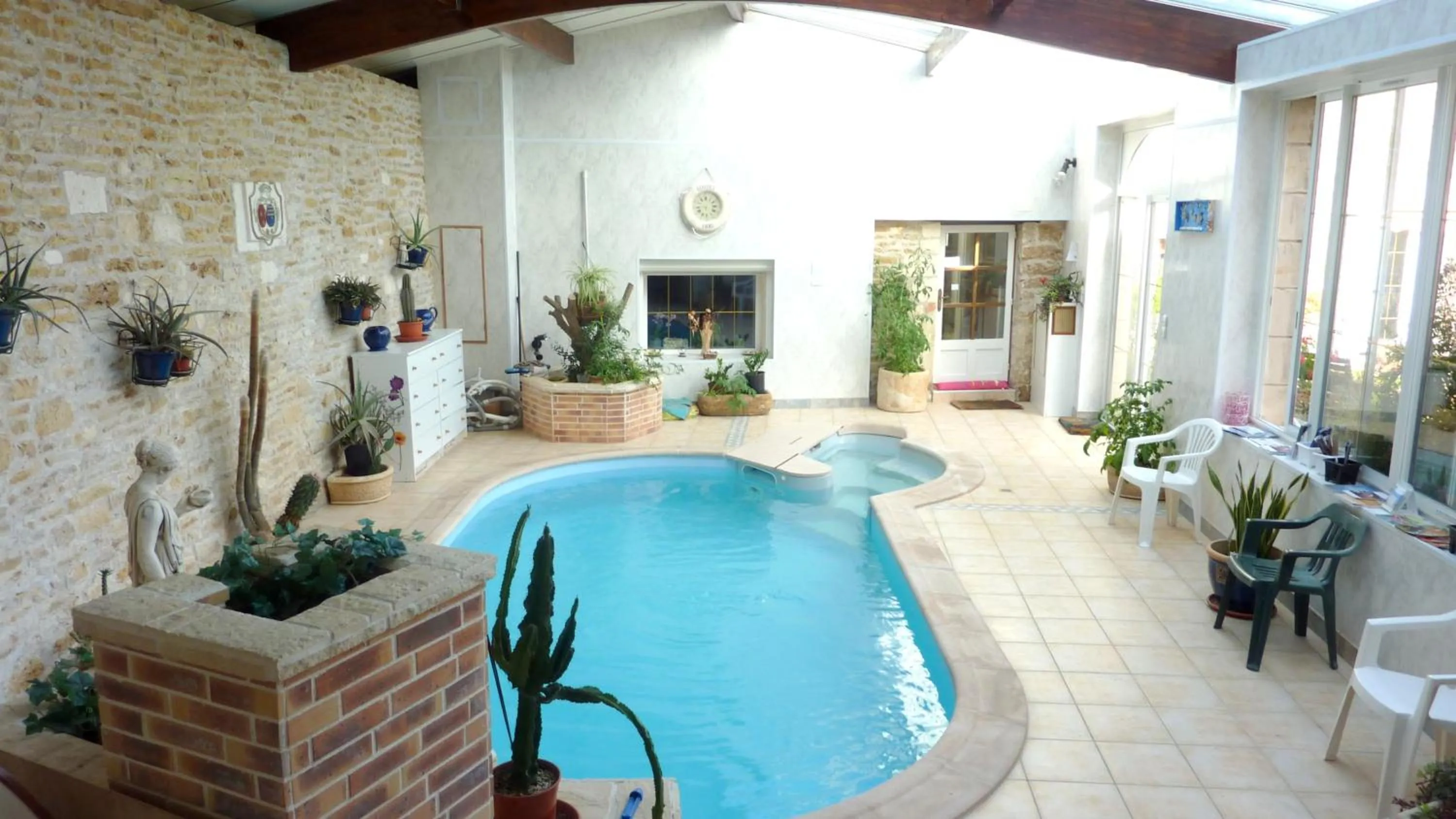 Swimming pool in Le relais de la cure