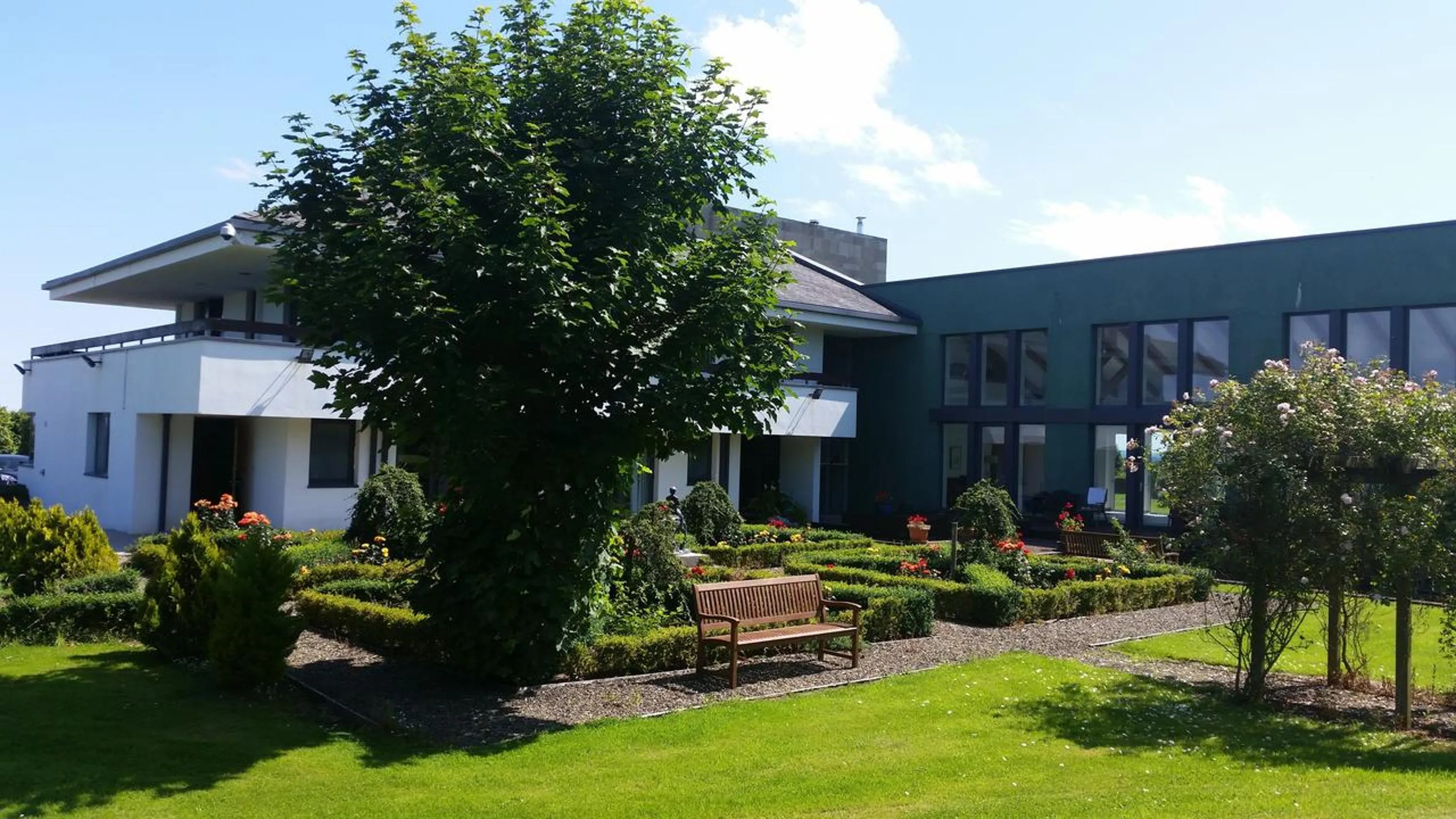 Property building in Hazelwood Country House