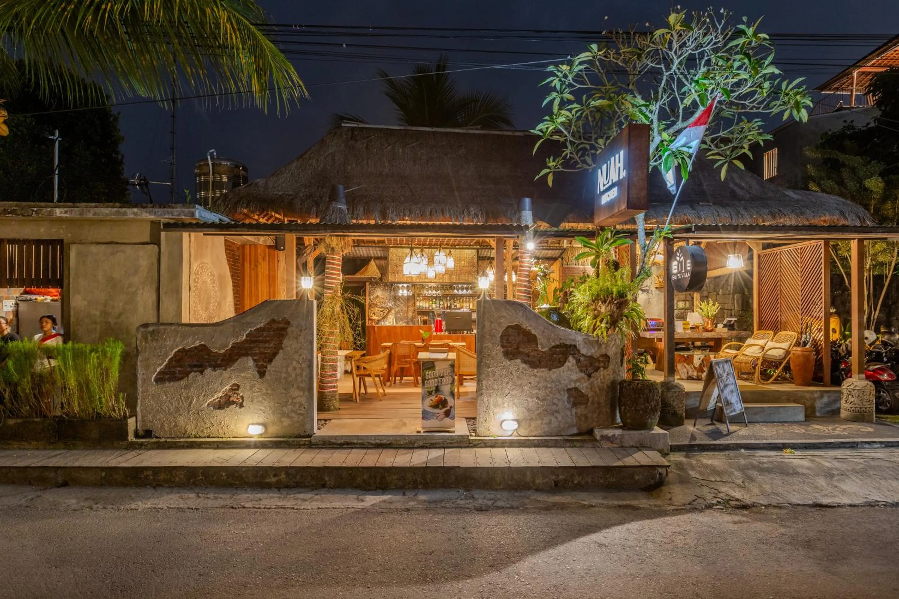 Restaurant/places to eat in Bije Suite Villa Ubud