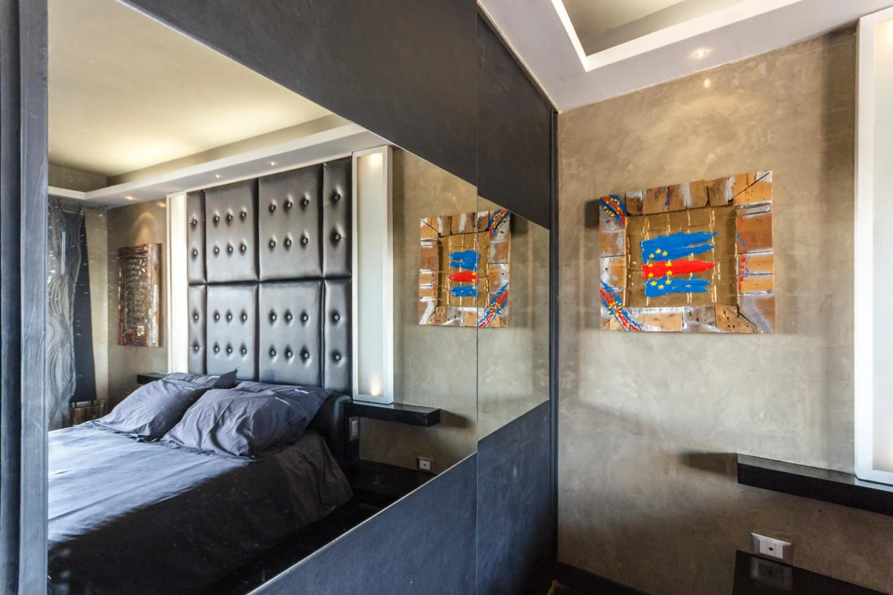 Decorative detail, Bed in Ocean Suites