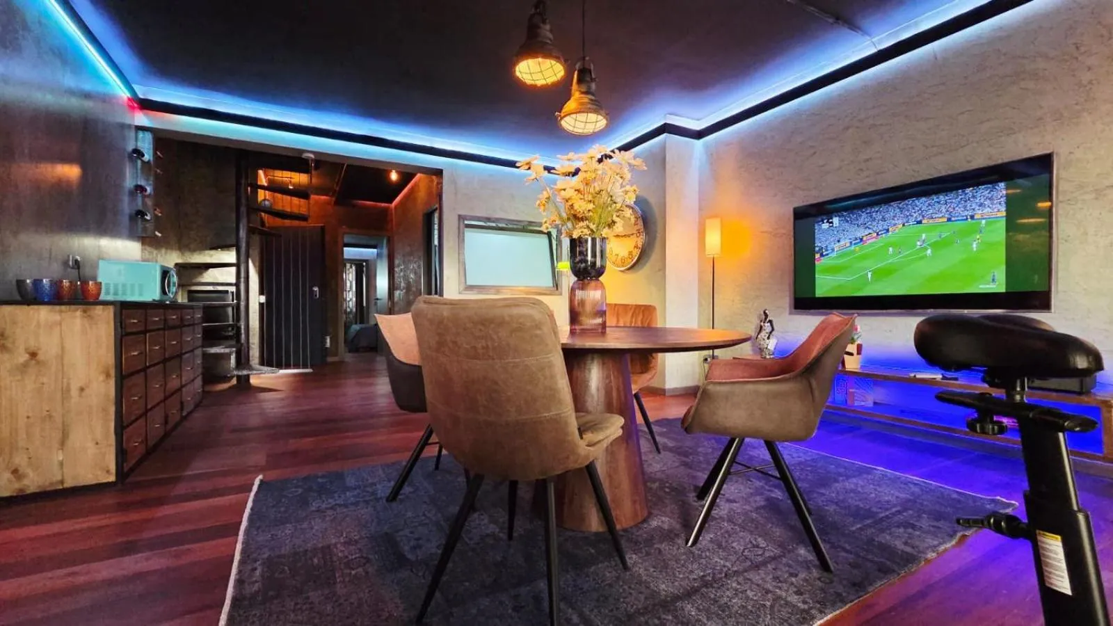 Dining area in Ocean Suites