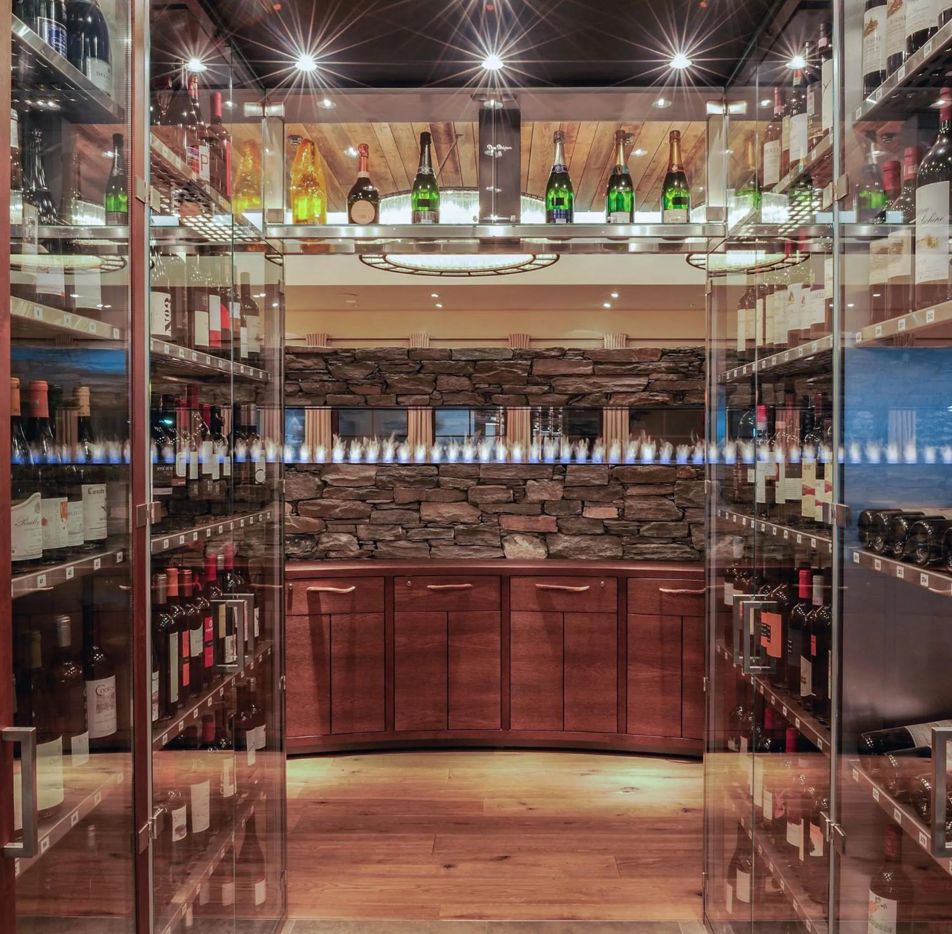 Restaurant/places to eat in La Val Hotel & Spa