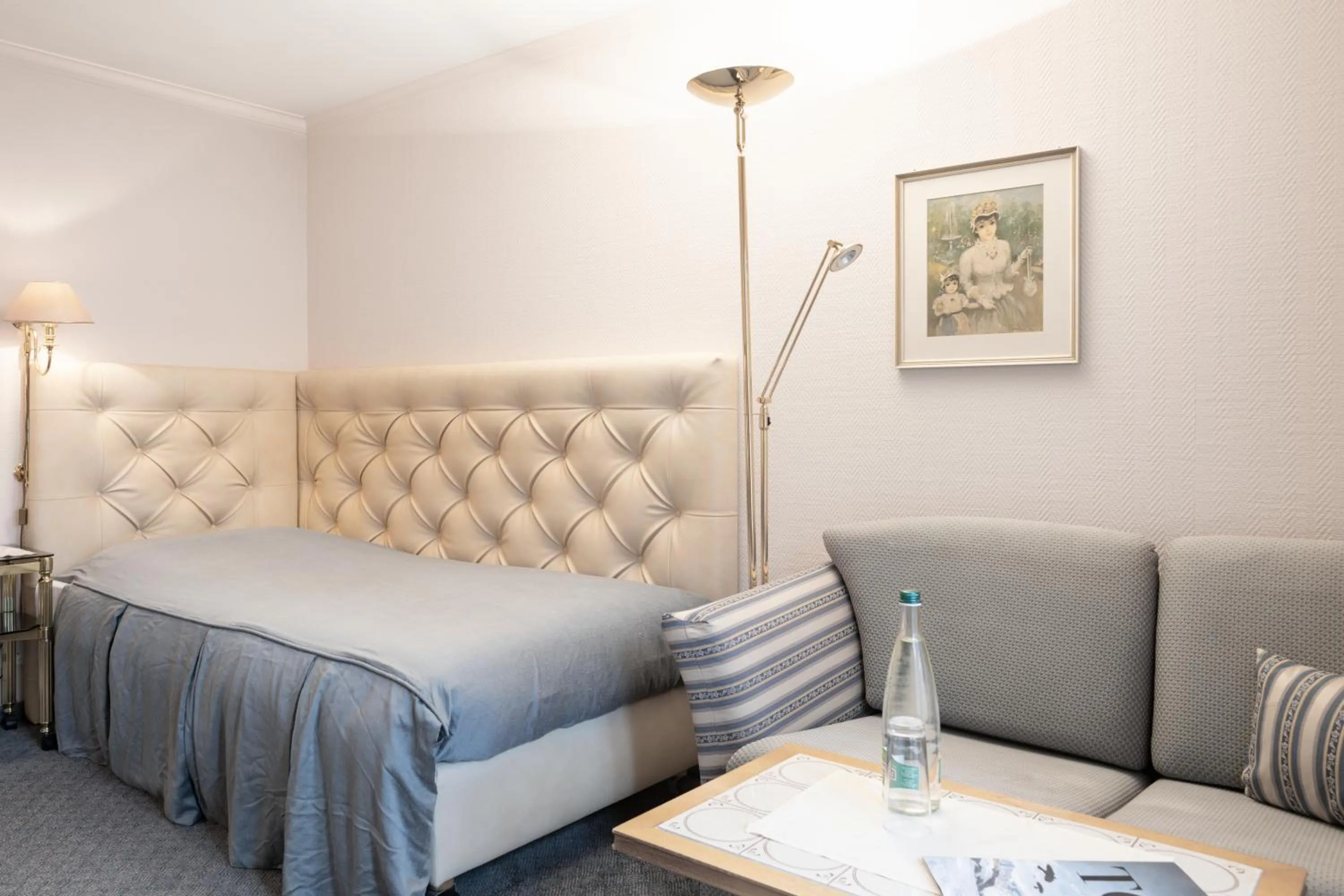 Photo of the whole room, Bed in Seiler au Lac