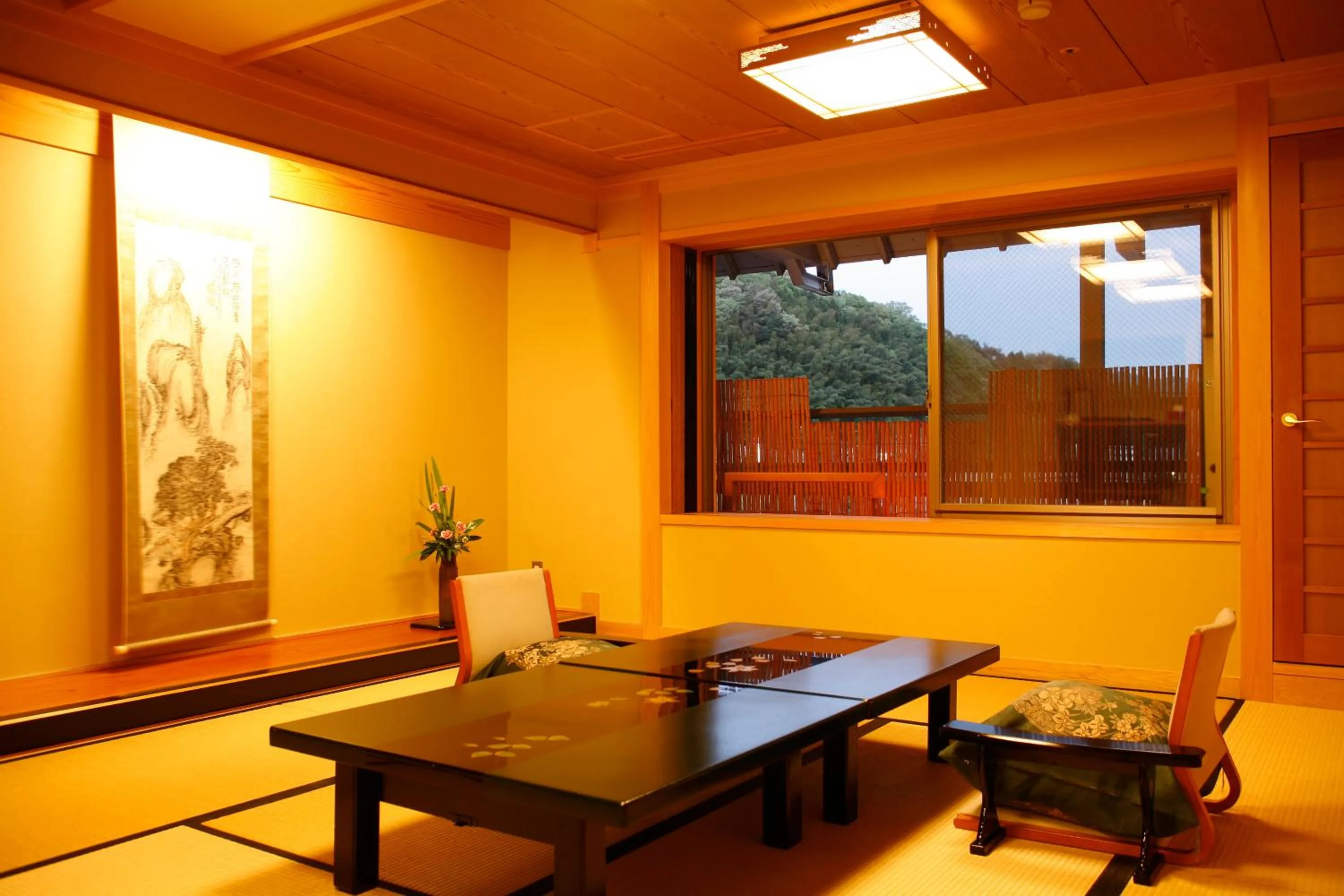 Photo of the whole room in Asanoya