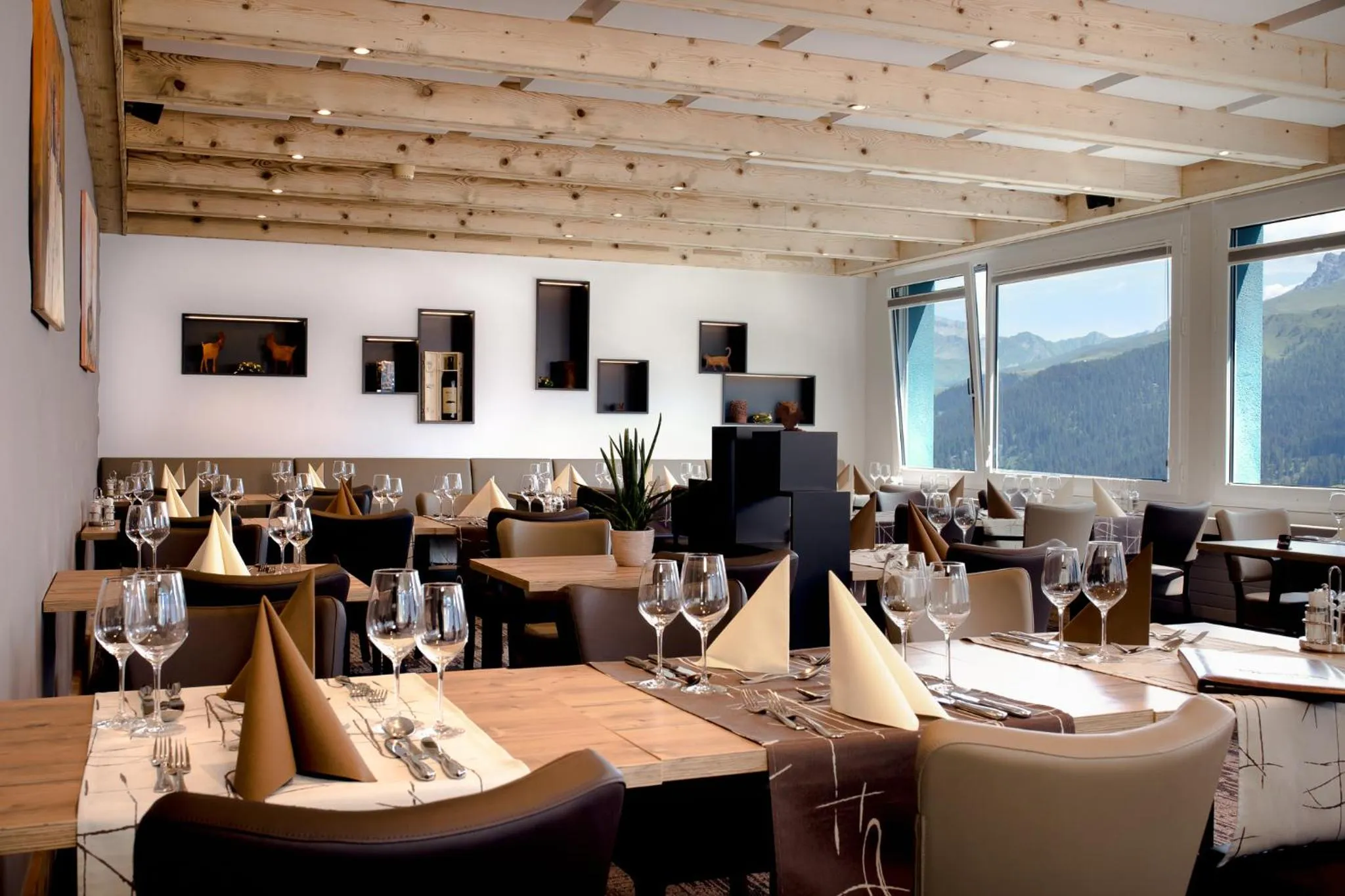 Restaurant/places to eat in Hotel Hohe Promenade
