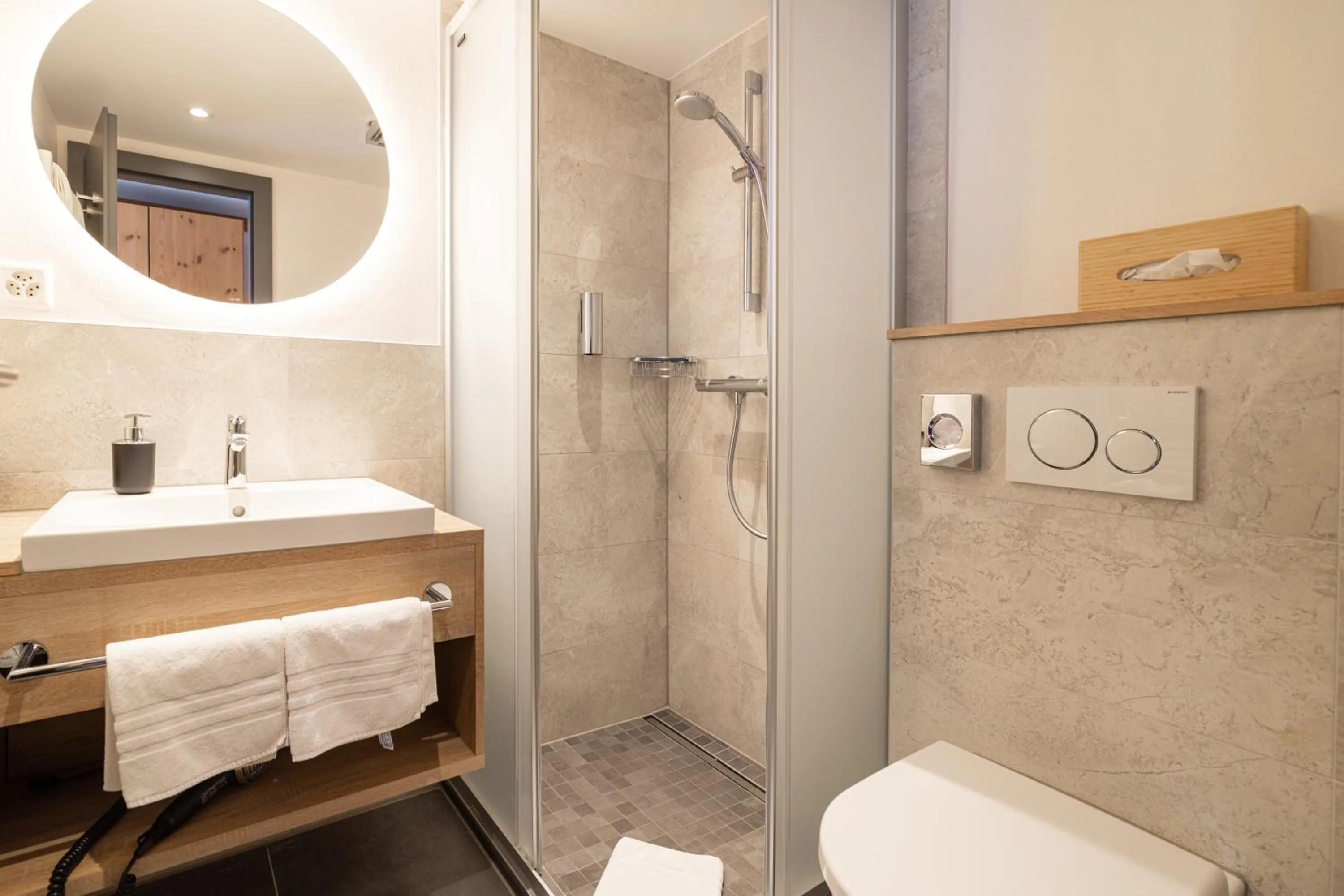 Bathroom in Hotel Hohe Promenade