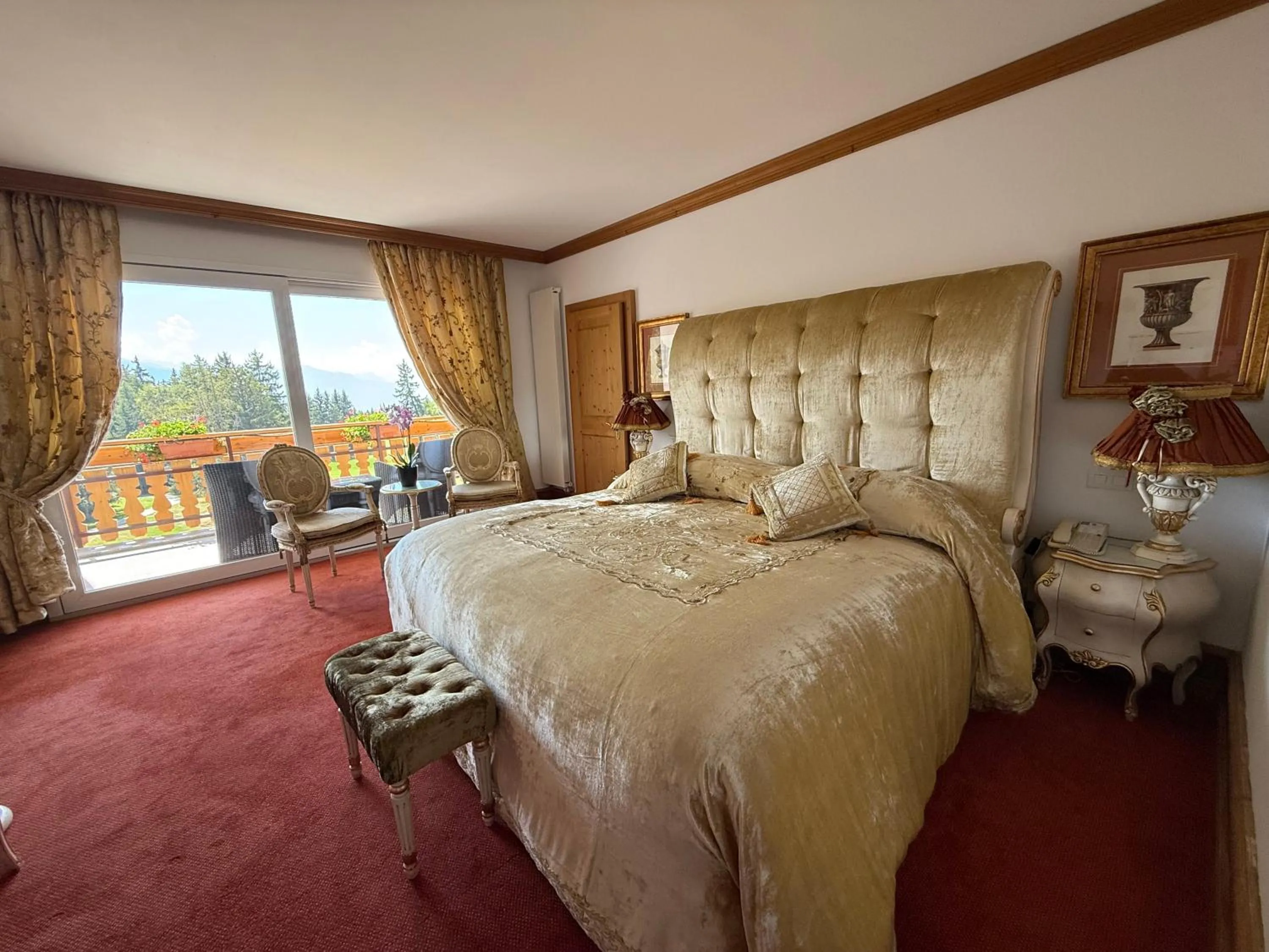 Bed in Grand Hôtel du Golf & Palace