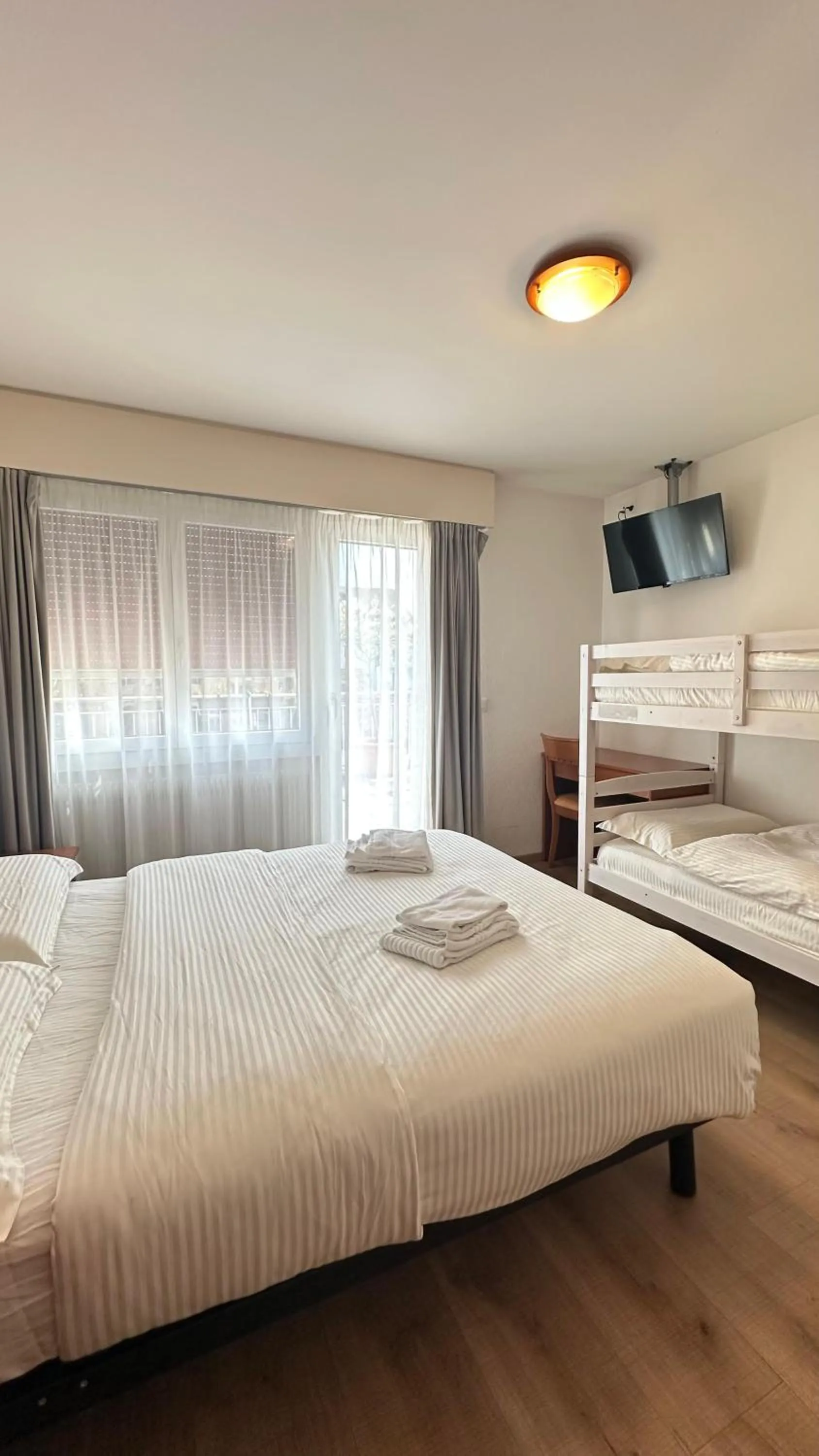 Bed in Hotel Du Quai