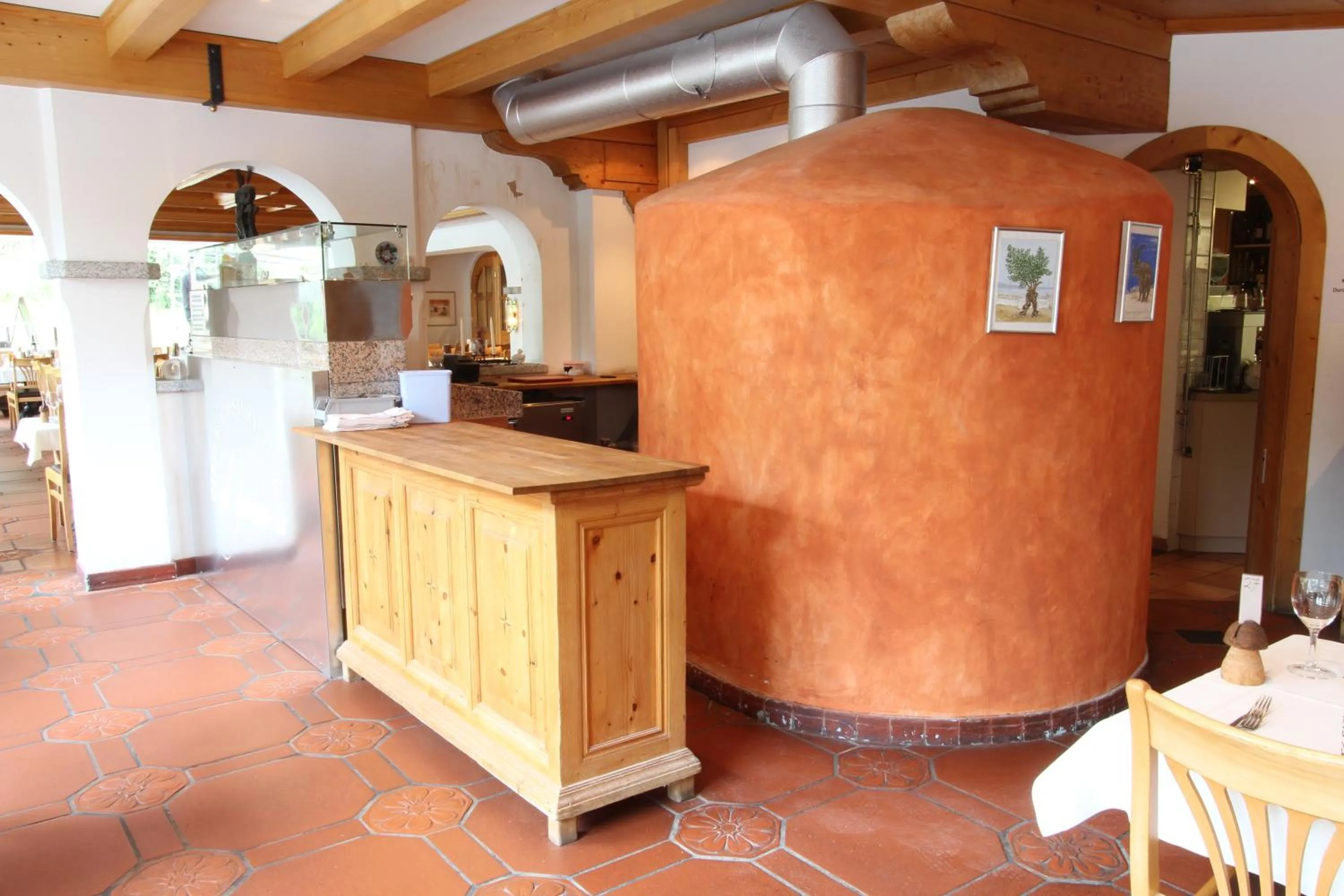 Restaurant/places to eat in Hotel des Alpes