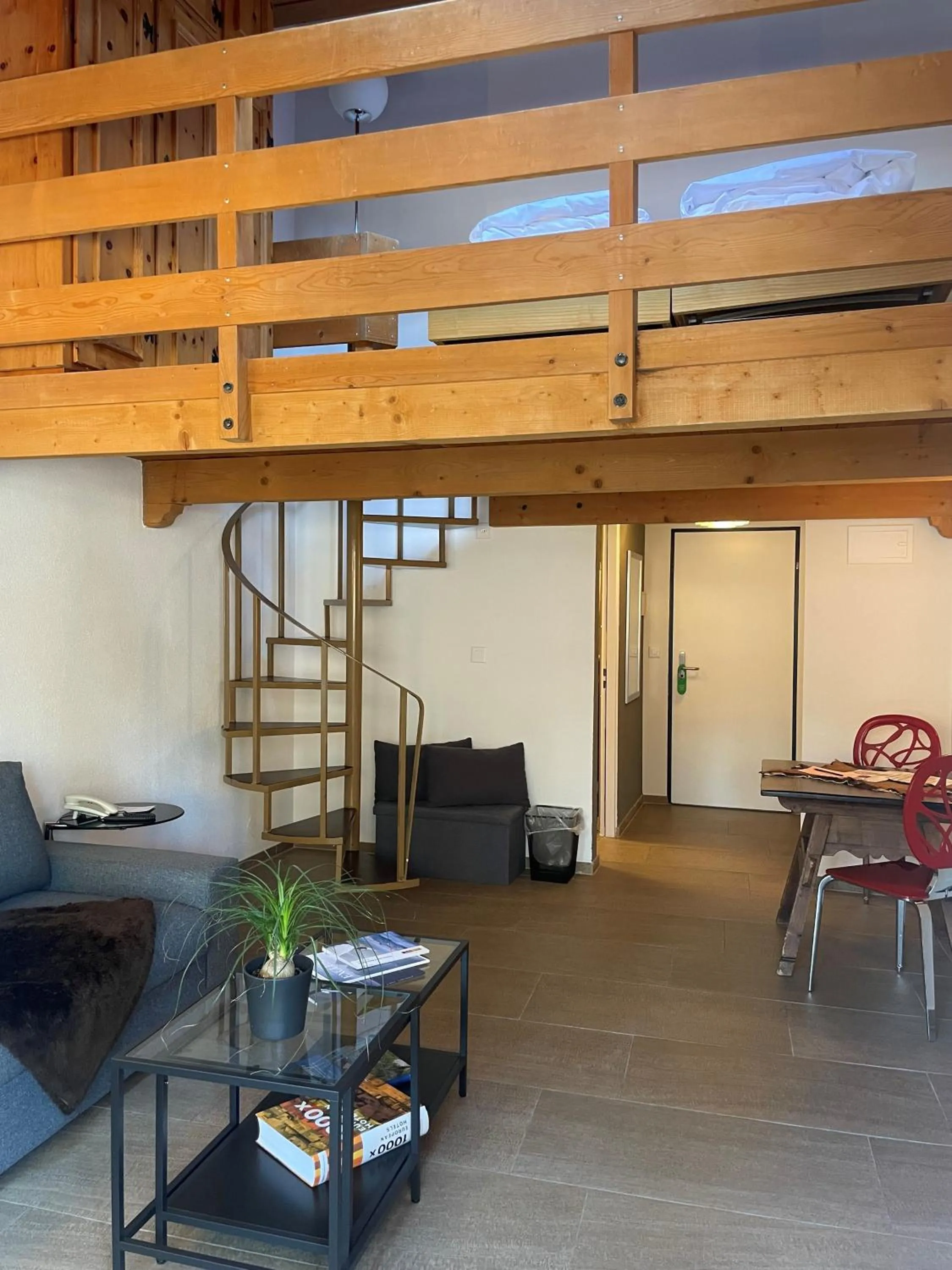 Living room in Hotel des Alpes