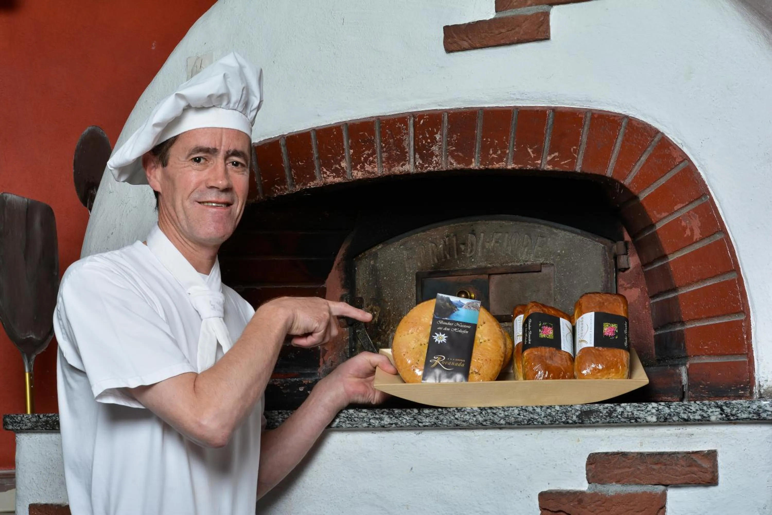 People in Hotel Rovanada Wellness & BergNatur