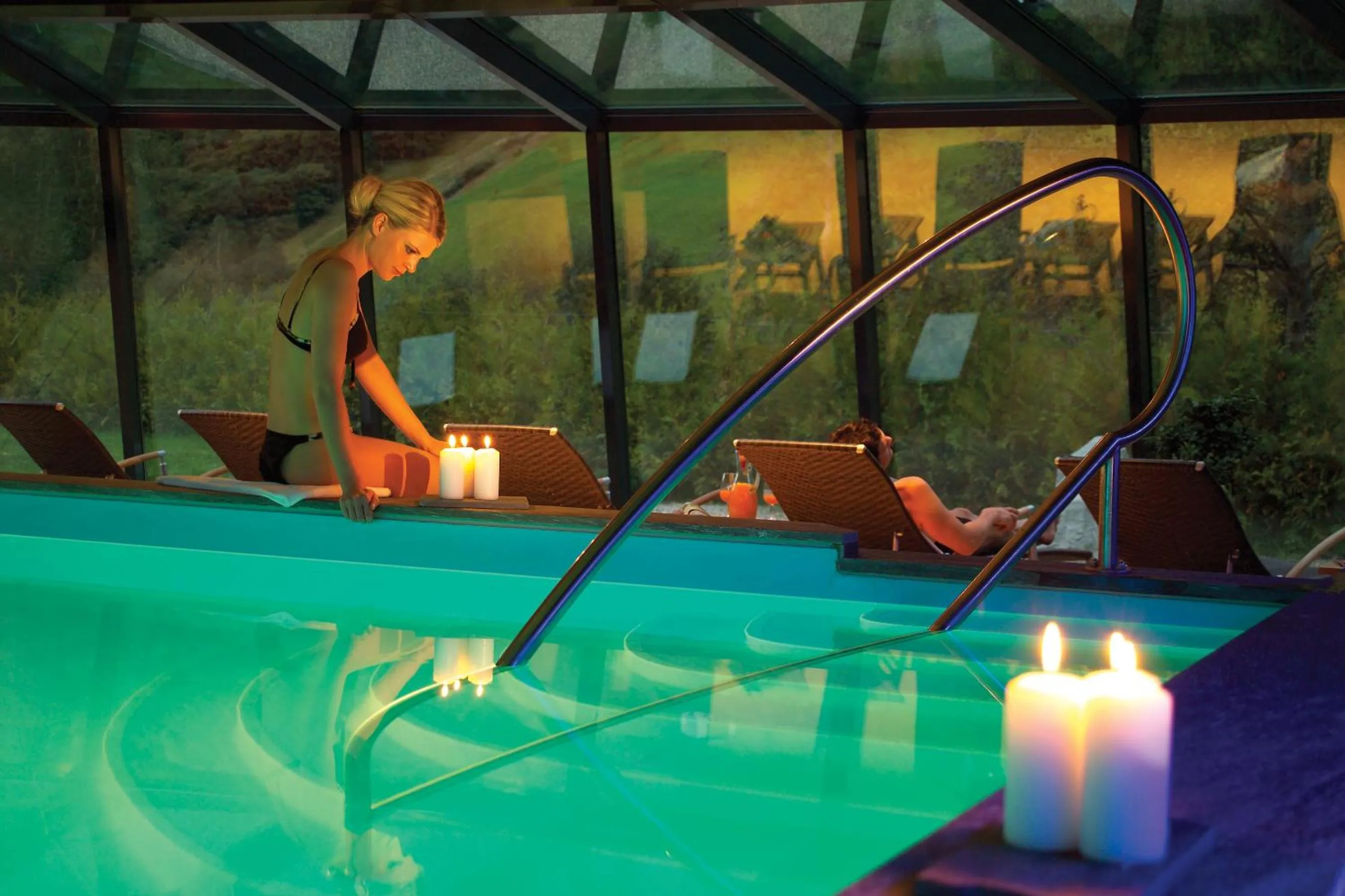 Swimming pool in Hotel Rovanada Wellness & BergNatur