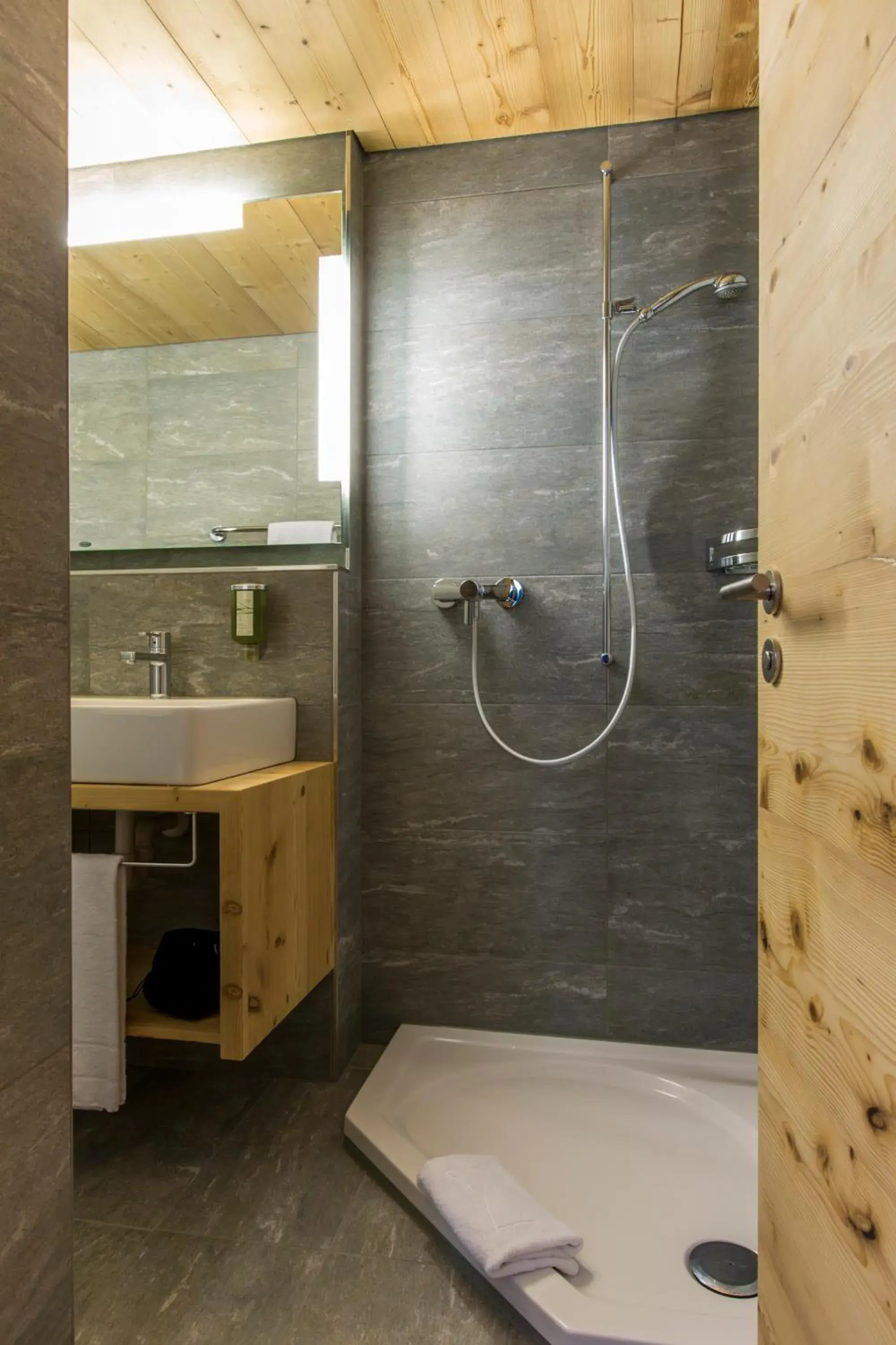 Premium Single Room in Hotel Rovanada Wellness & BergNatur Premium Single Room in Hotel Rovanada Wellness & BergNatur