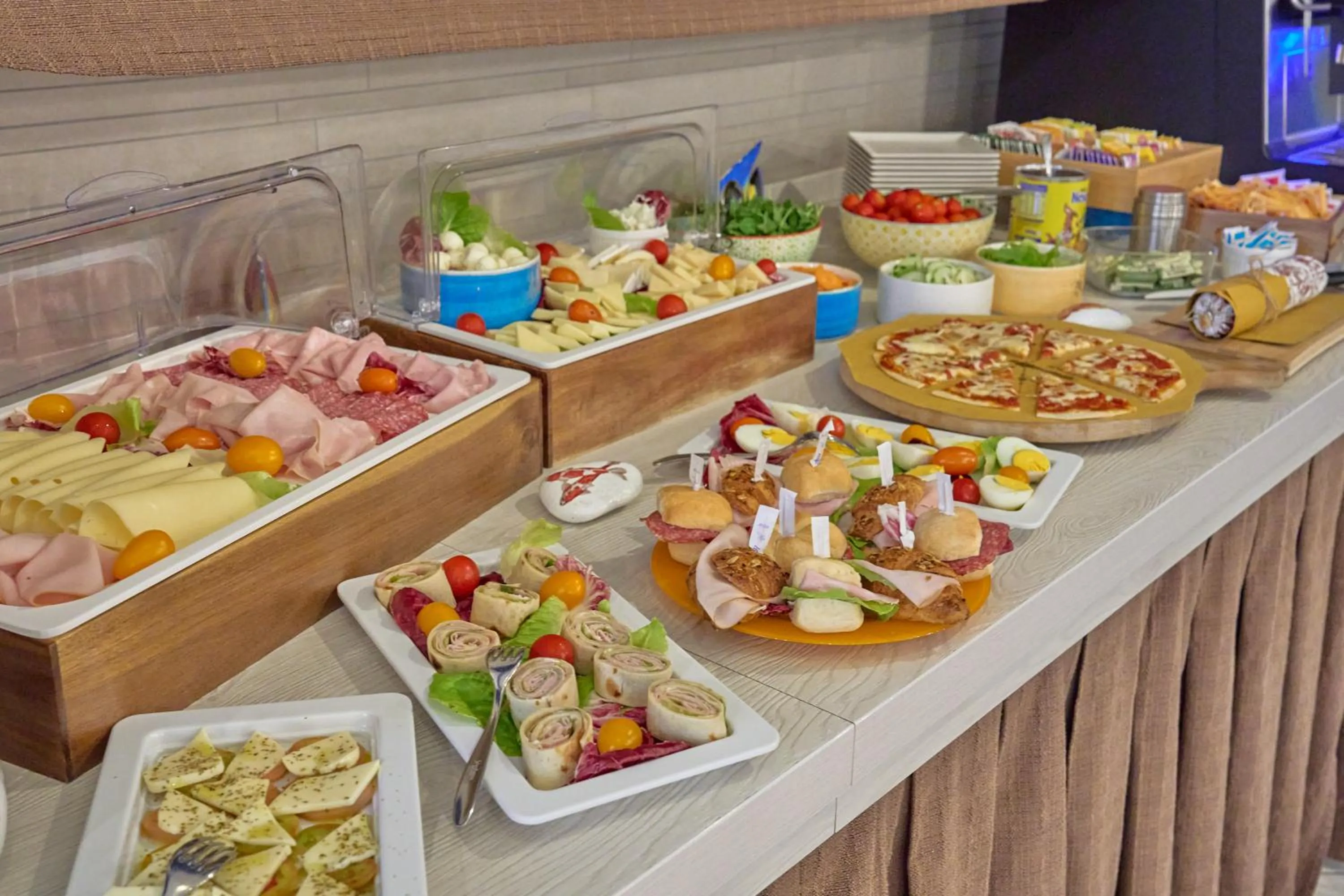 Breakfast in Hotel Acquario