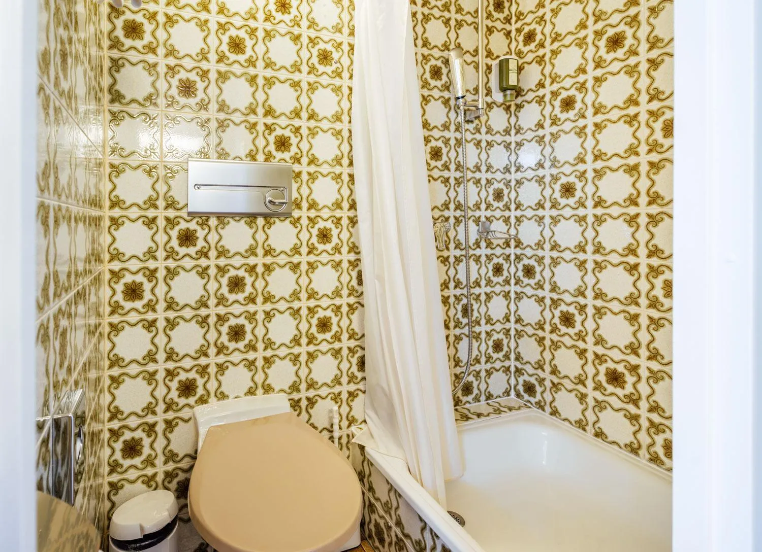 Bathroom in Hotel-Restaurant Bellevue