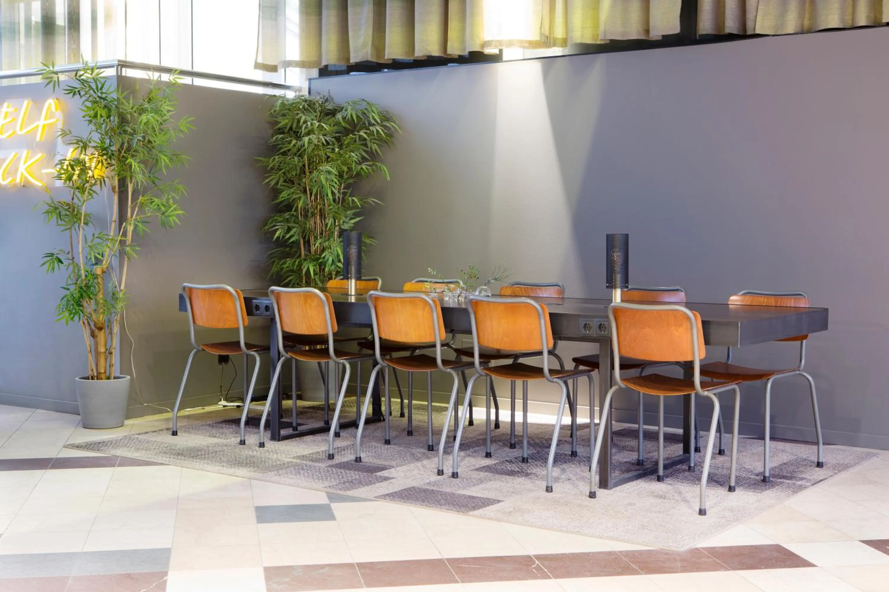 Seating area in Comfort Hotel Xpress Stockholm Central