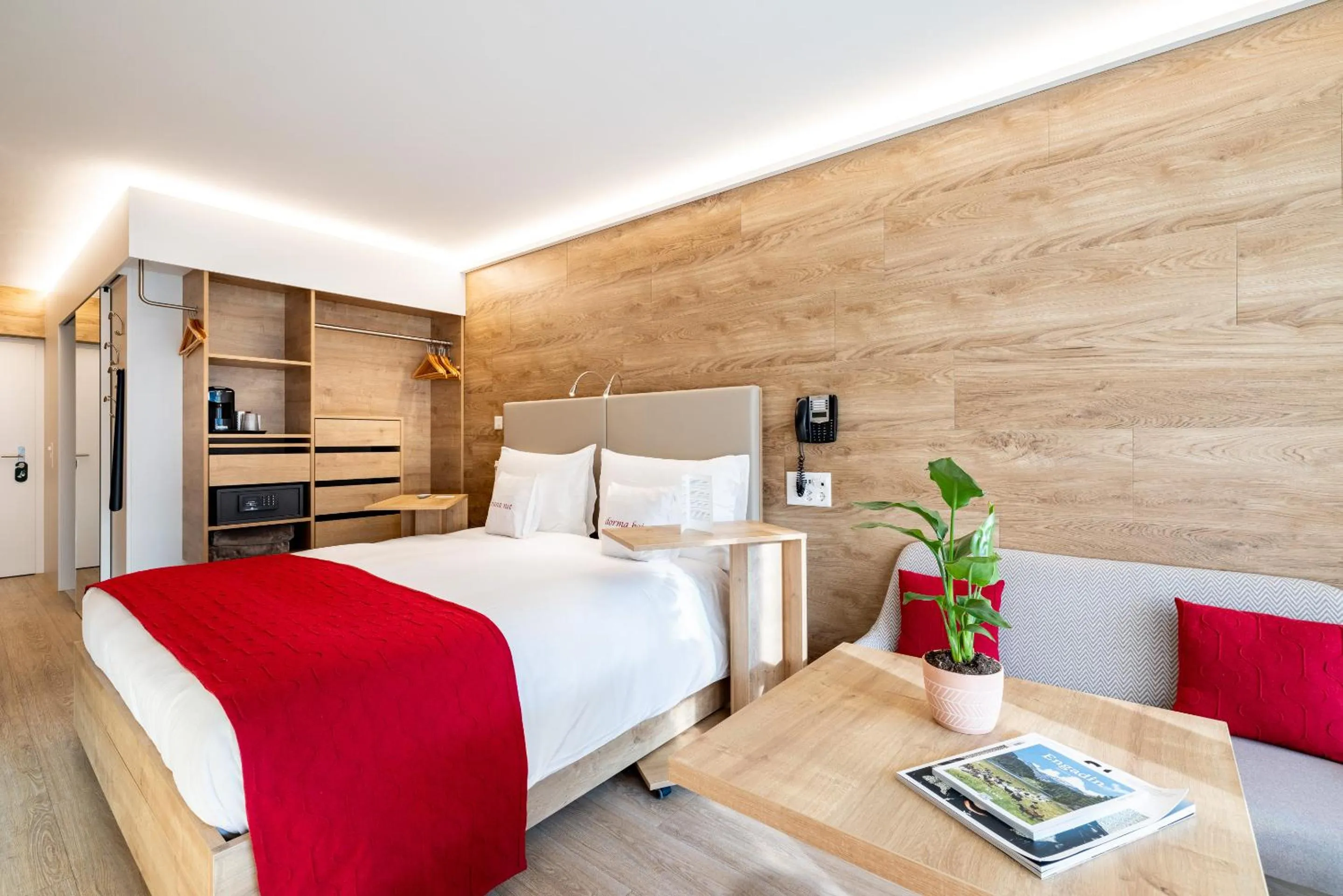 Bed in Hotel Sonne St. Moritz 3* Superior