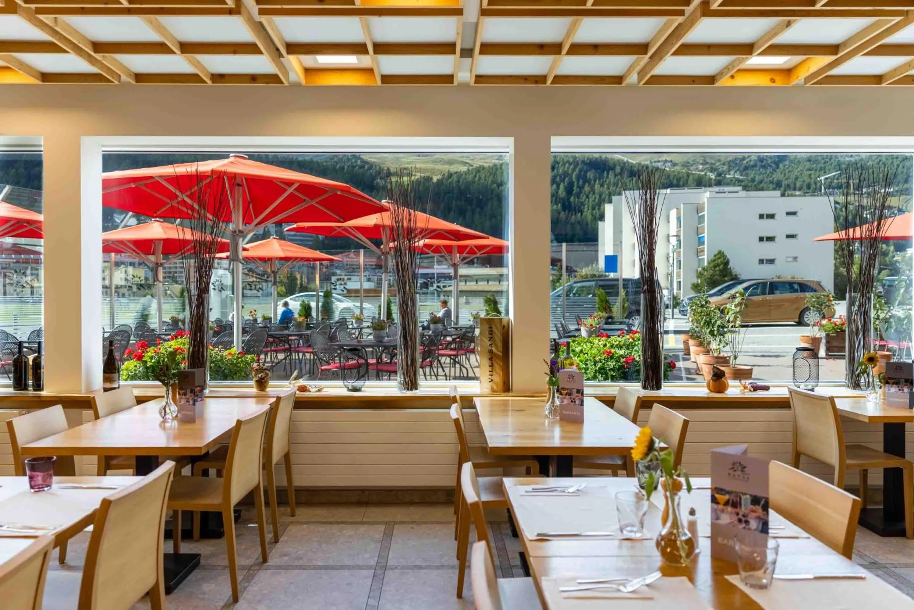 Restaurant/places to eat in Hotel Sonne St. Moritz 3* Superior