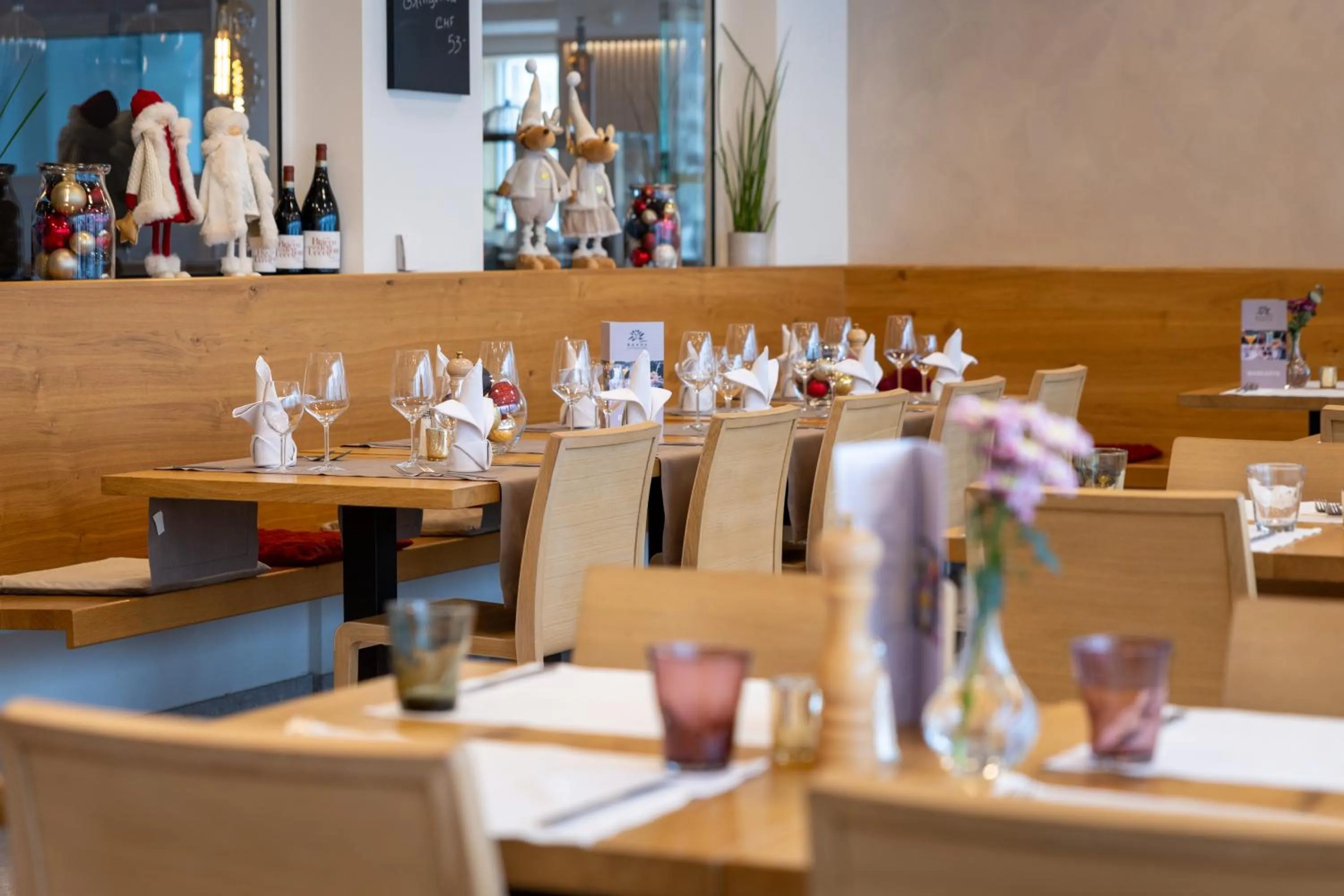 Restaurant/places to eat in Hotel Sonne St. Moritz 3* Superior