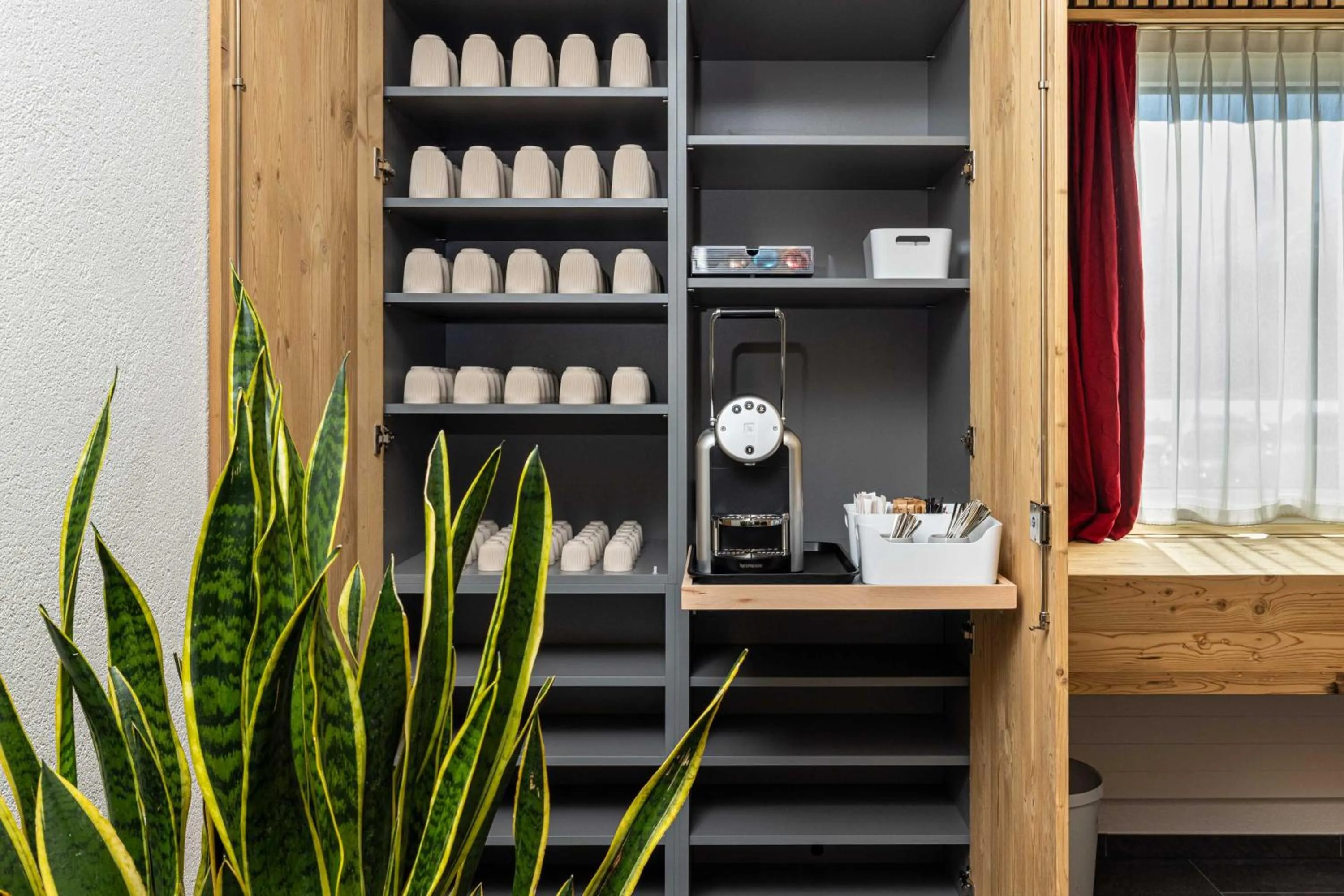 Coffee/tea facilities in Hotel Sonne St. Moritz 3* Superior