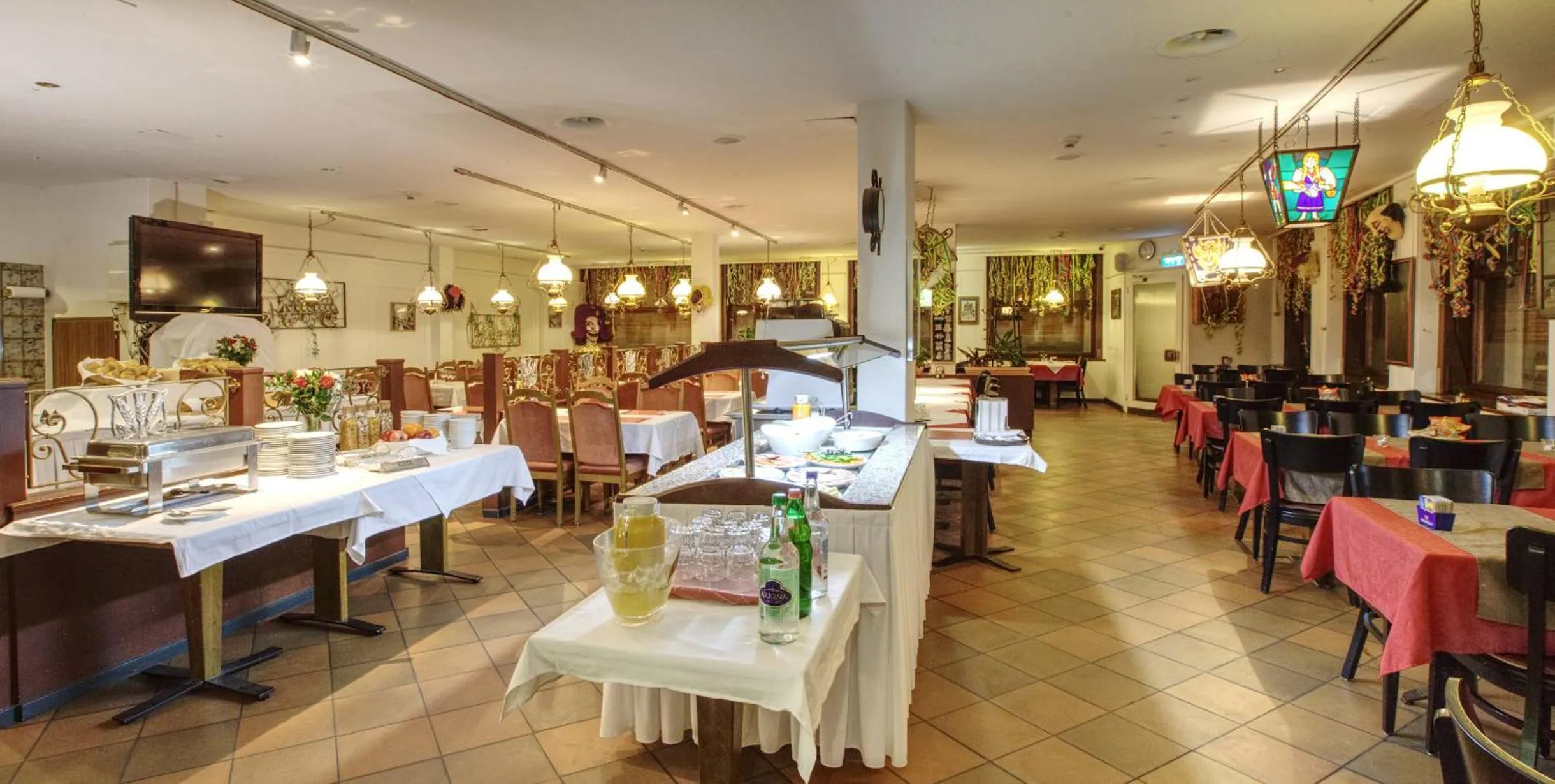 Restaurant/places to eat in Hotel Rheinfelderhof