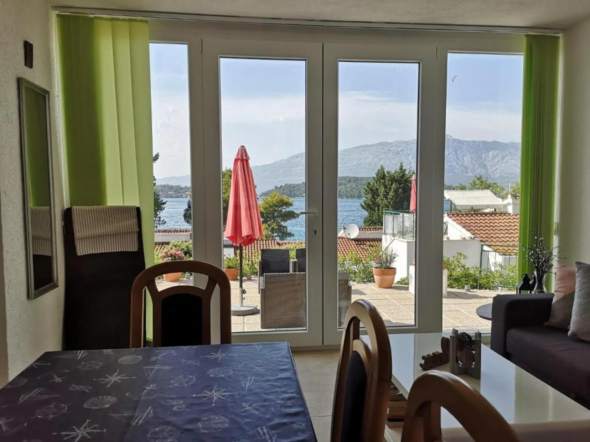 Dining area in Lumbarda Resort Apartments