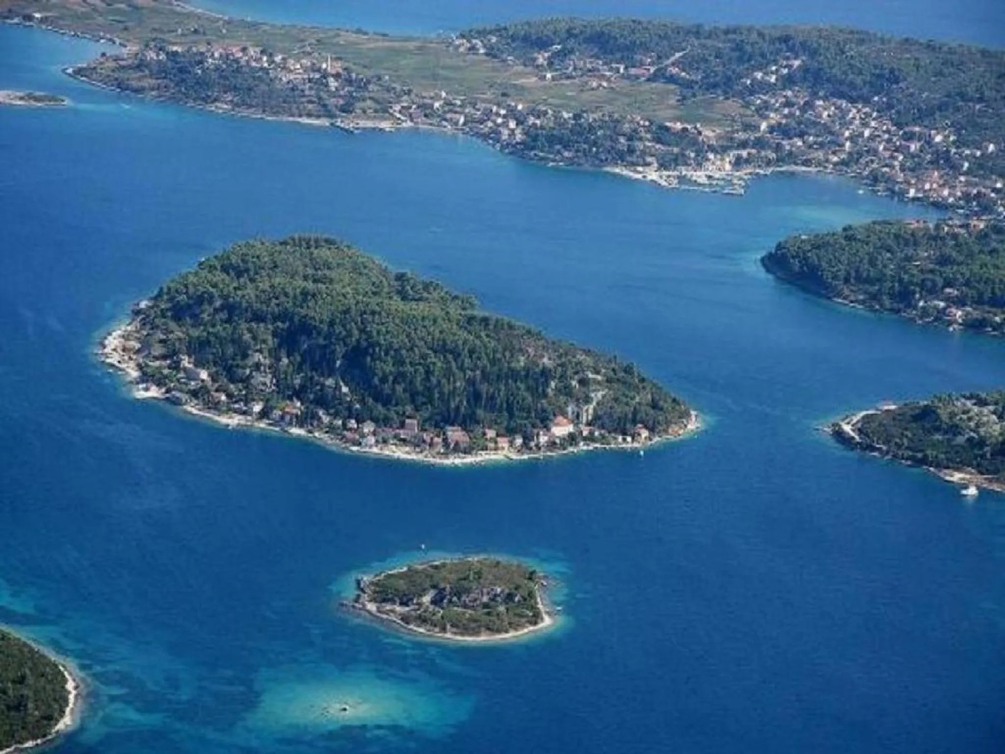 Neighbourhood in Lumbarda Resort Apartments