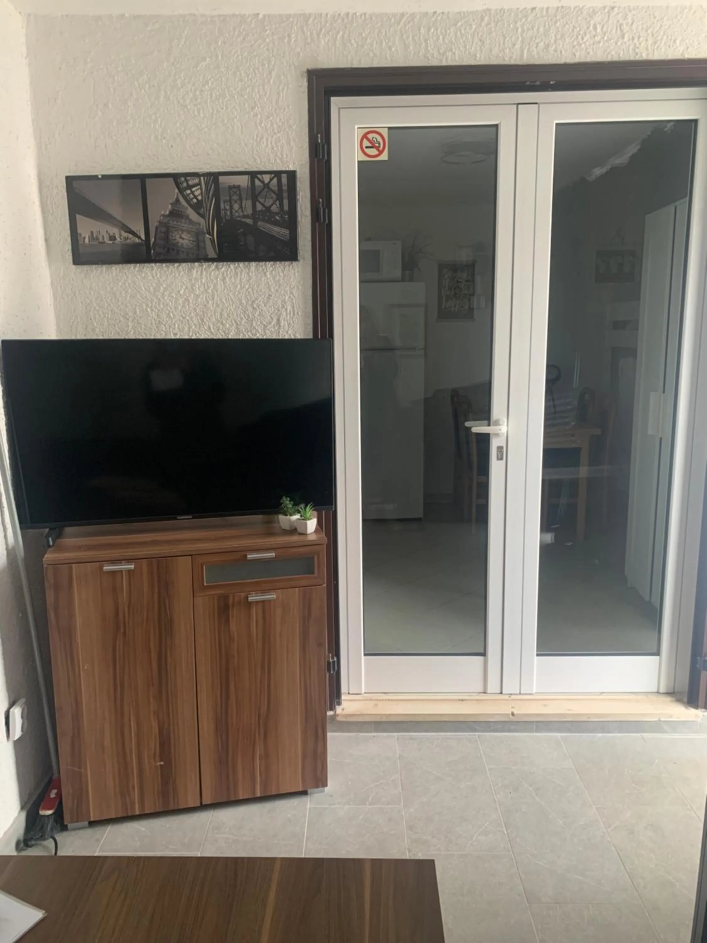 TV and multimedia in Lumbarda Resort Apartments