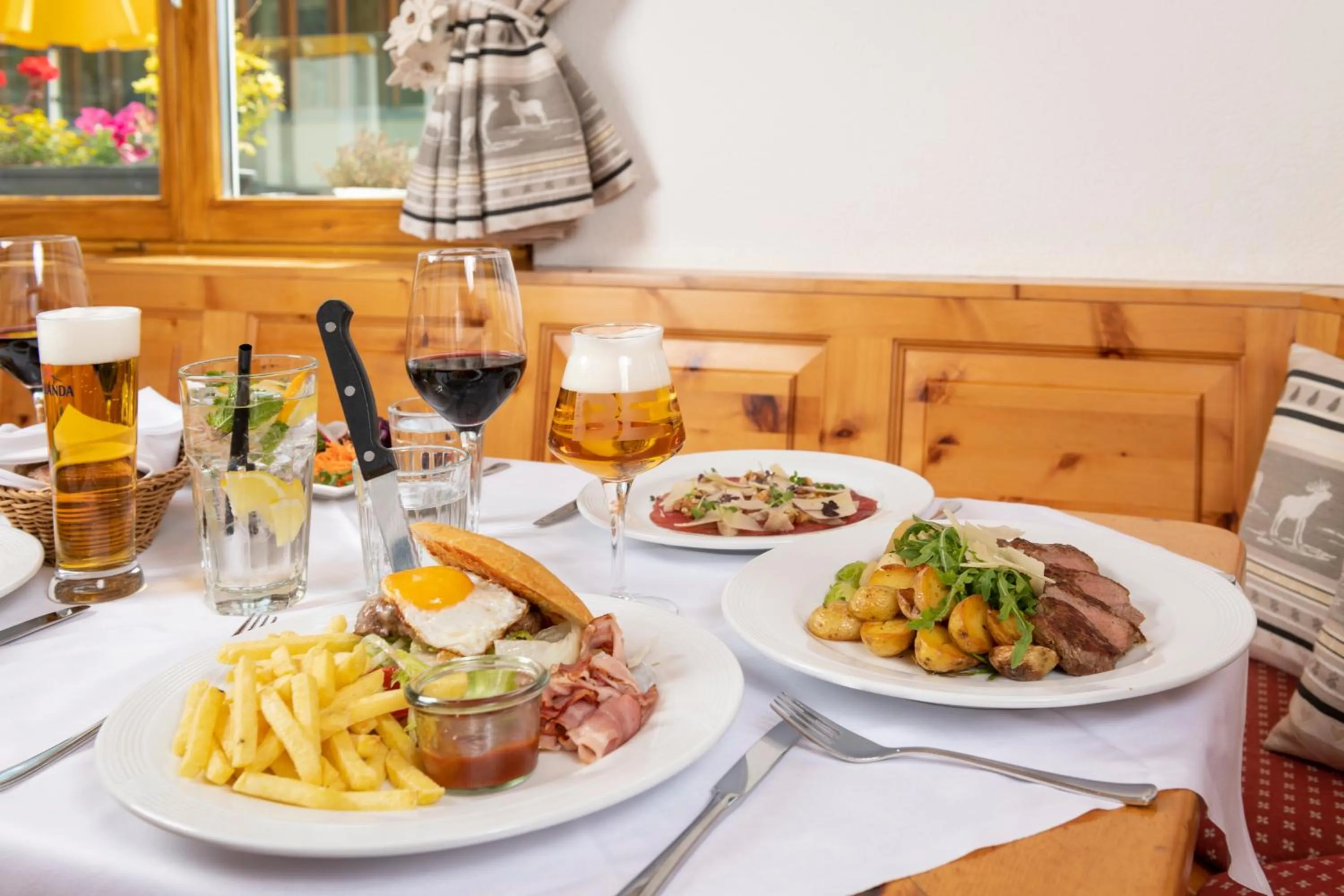 Restaurant/places to eat in Hostel by Randolins