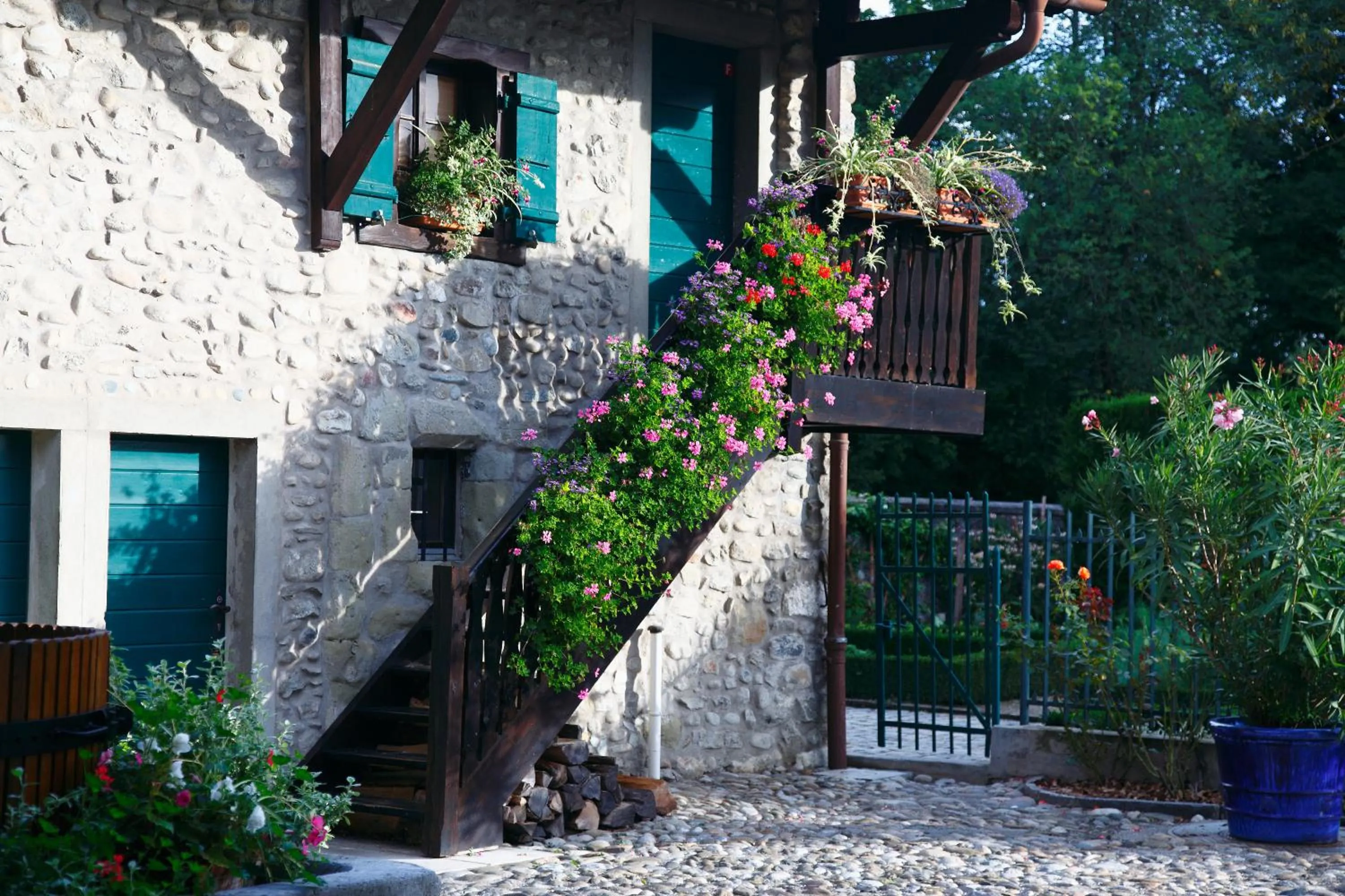 Property building in Domaine de Châteauvieux