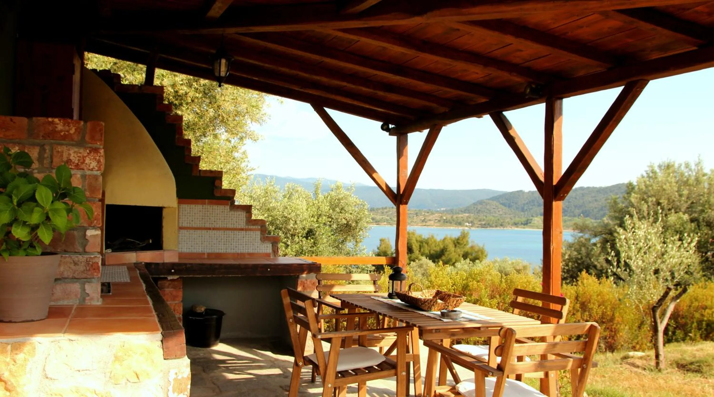 BBQ facilities in Heos Accommodation