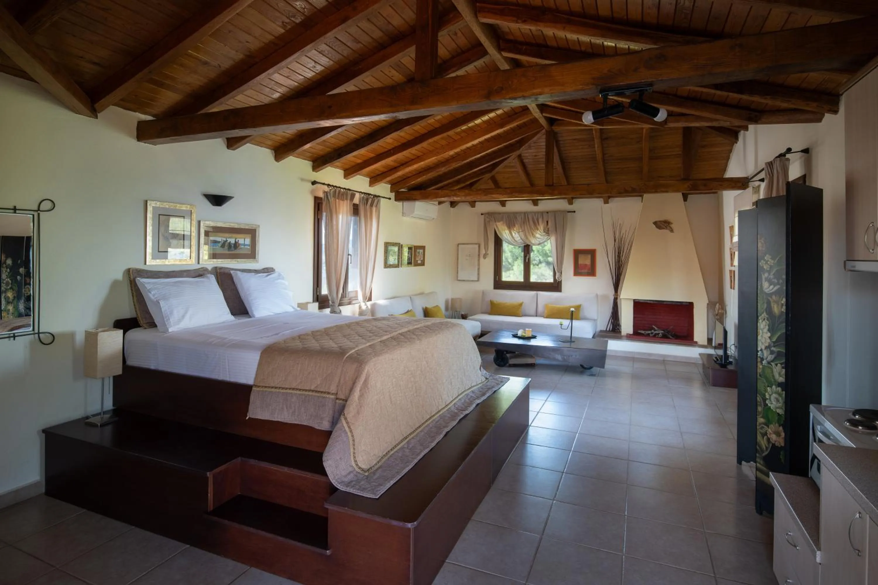 Bedroom, Bed in Heos Accommodation