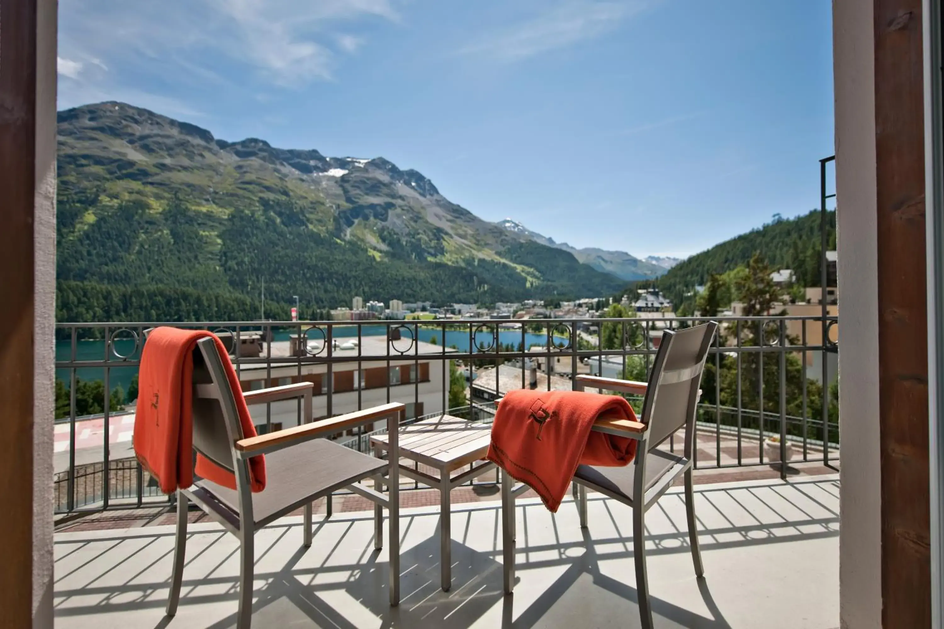 Double Room with Lake View in Hotel Schweizerhof St. Moritz Double Room with Lake View in Hotel Schweizerhof St. Moritz
