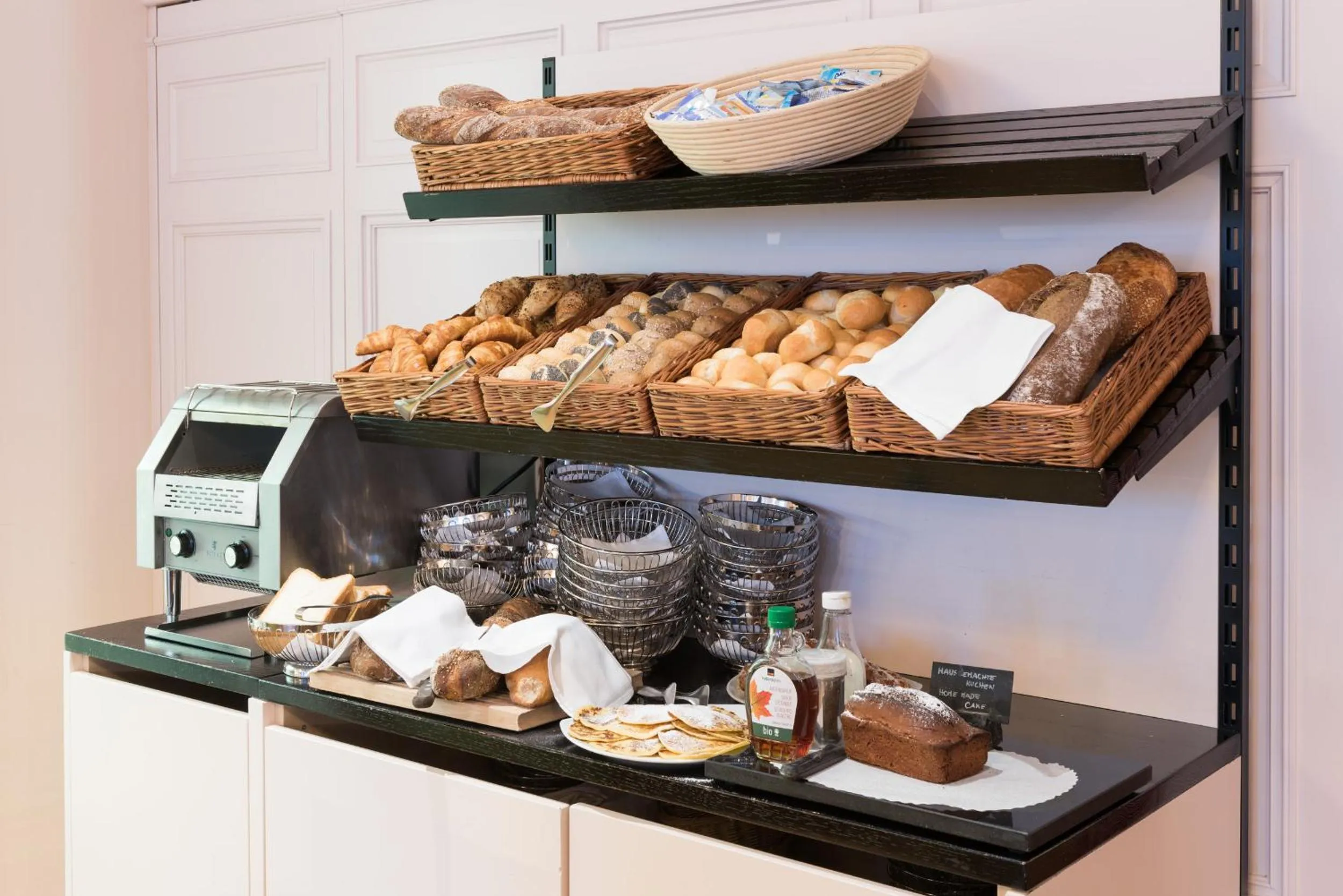 Food and drinks in Hotel Schweizerhof St. Moritz