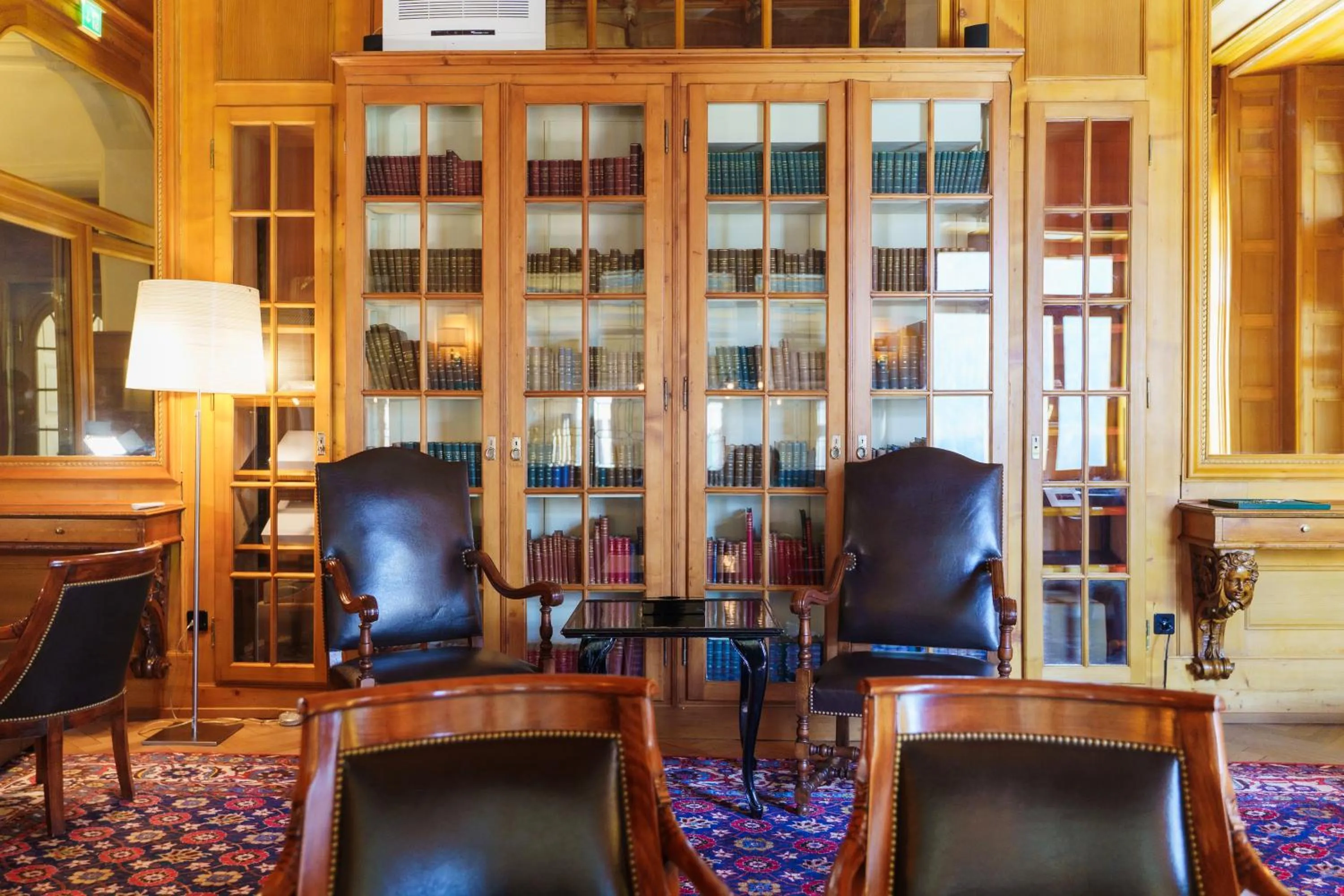 Lounge or bar in Hotel Schweizerhof St. Moritz