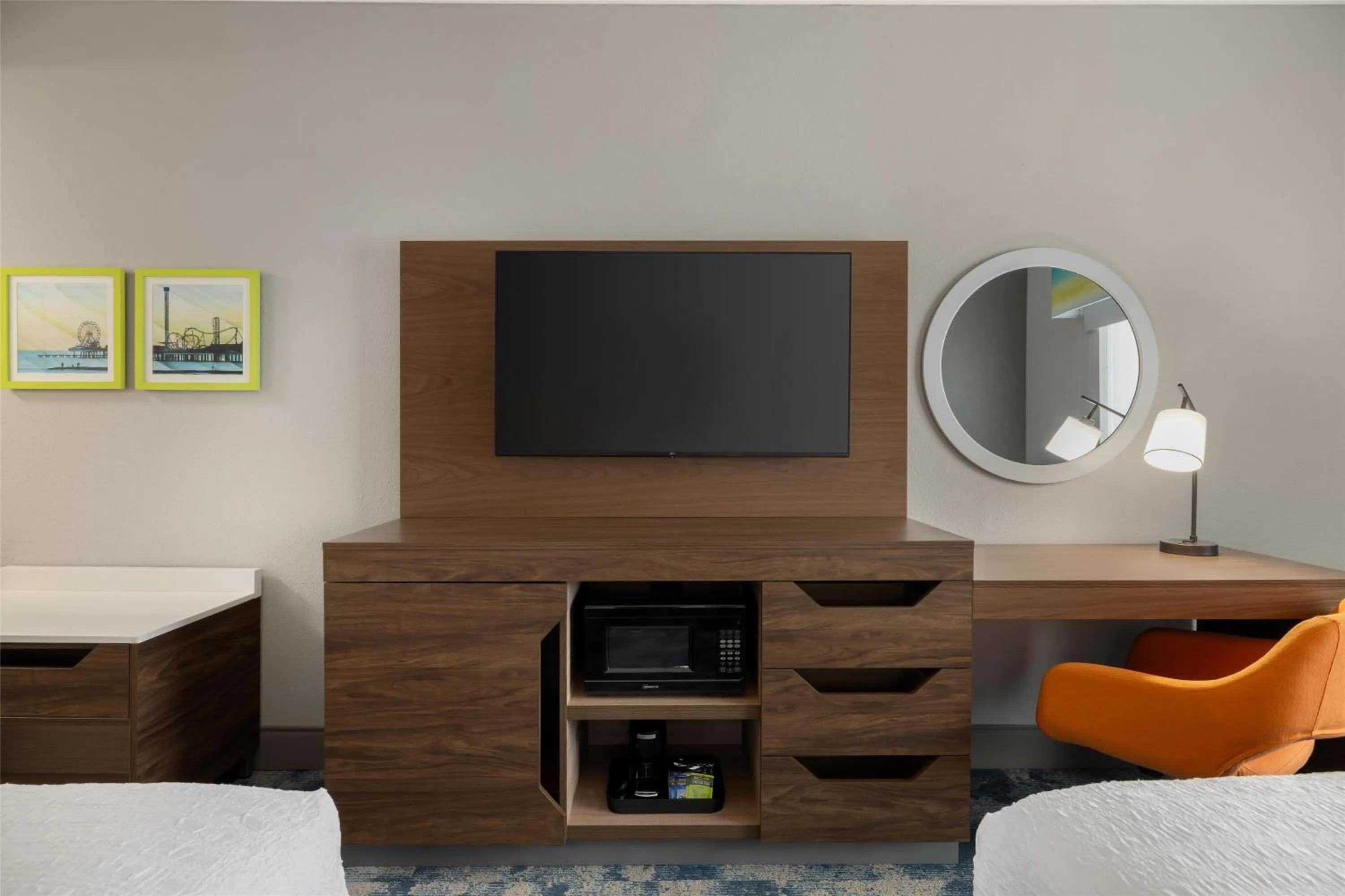 Bedroom, Bed in Hampton Inn & Suites Galveston