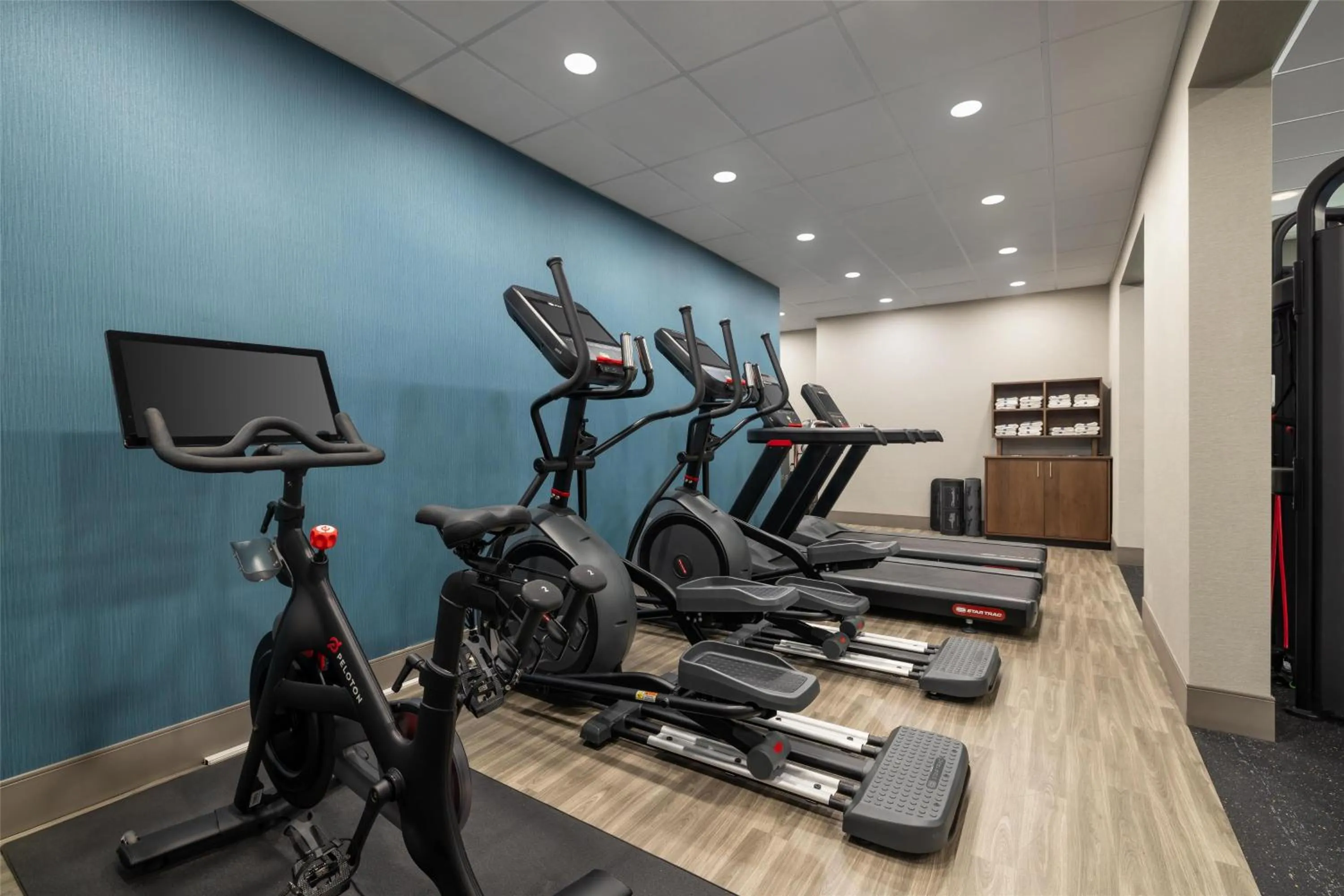 Fitness centre/facilities in Hampton Inn & Suites Galveston