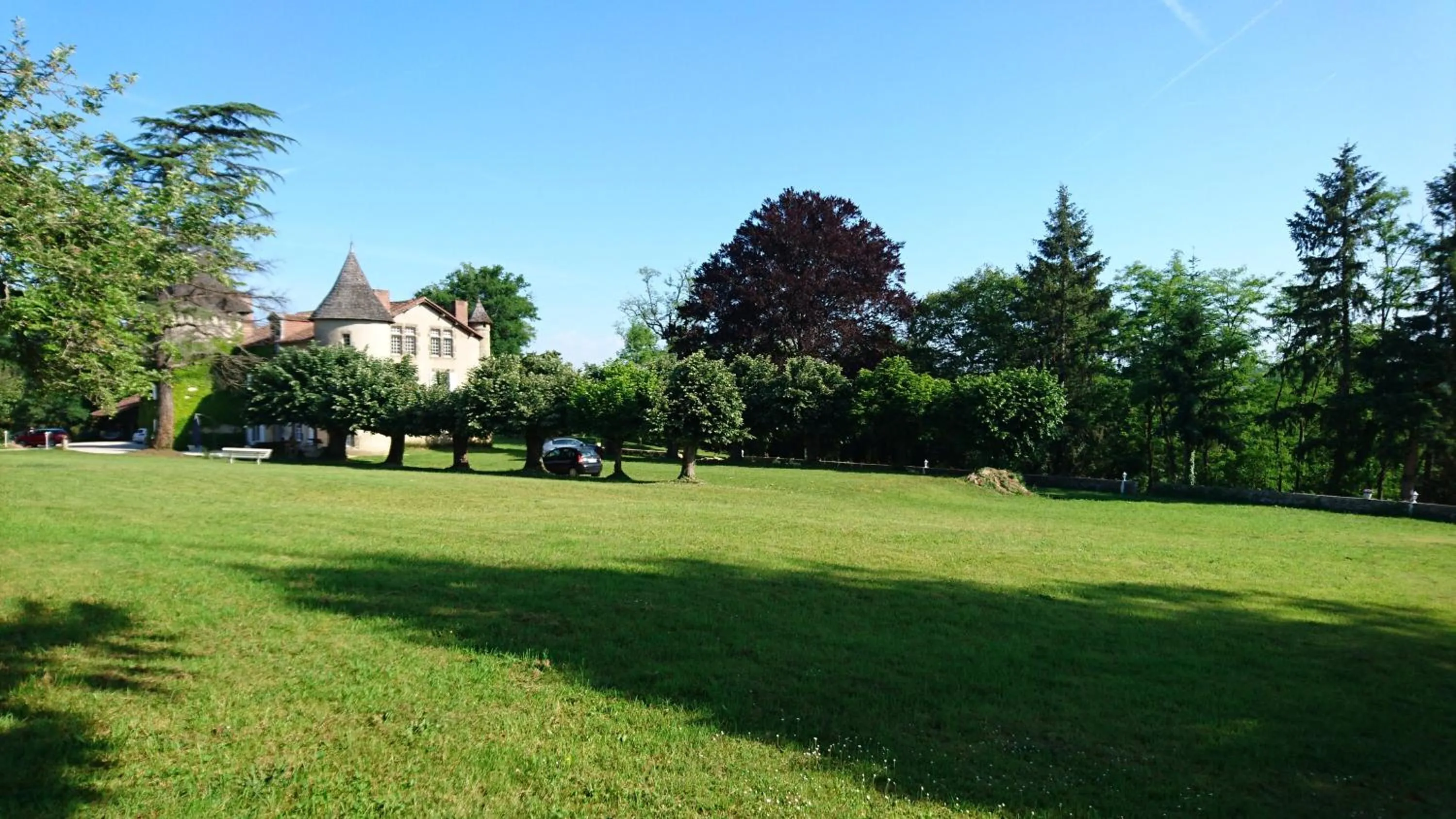 Garden view in Pierre Deluen Domaine de la Grange de Quaire