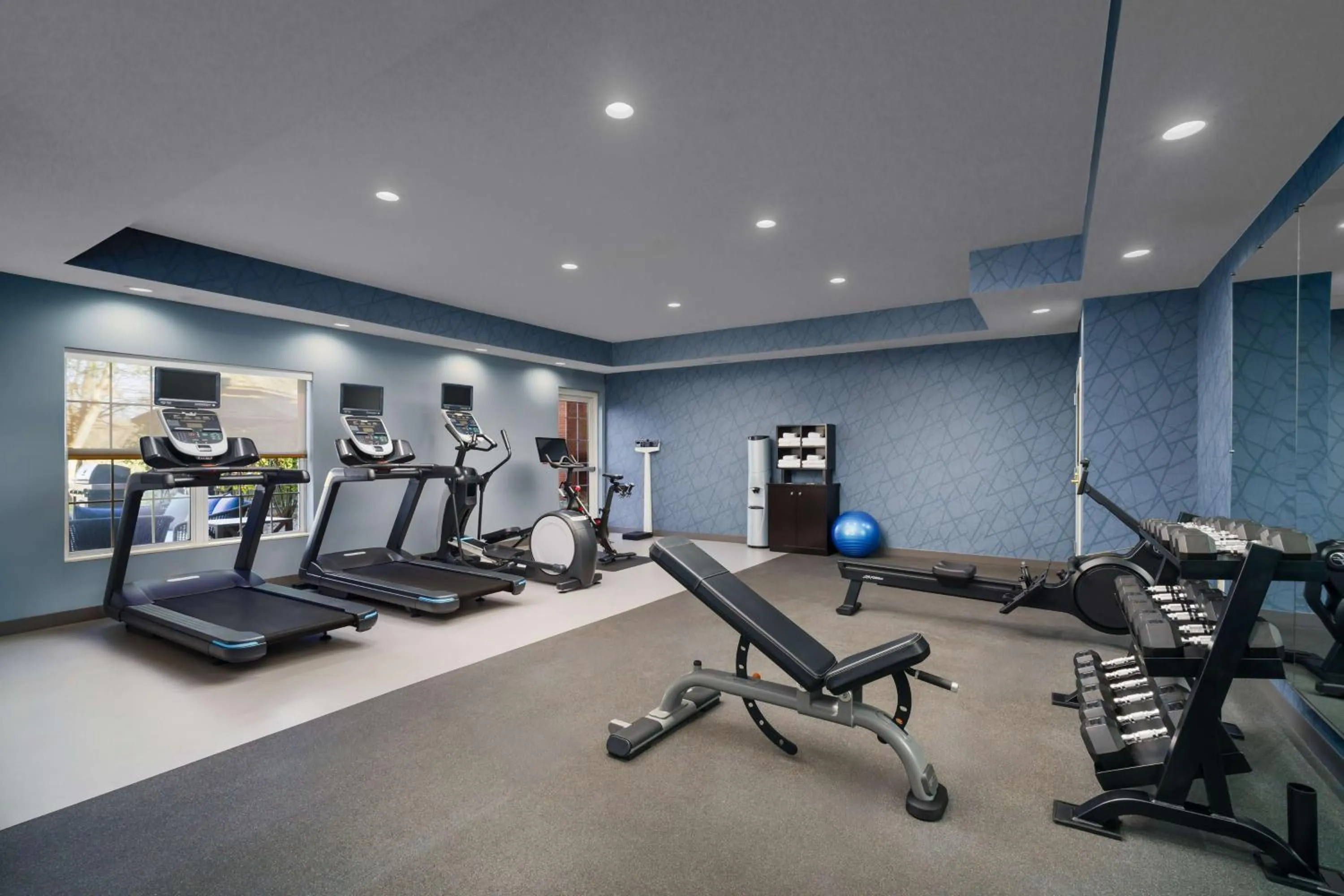 Fitness centre/facilities in Homewood Suites by Hilton Providence-Warwick