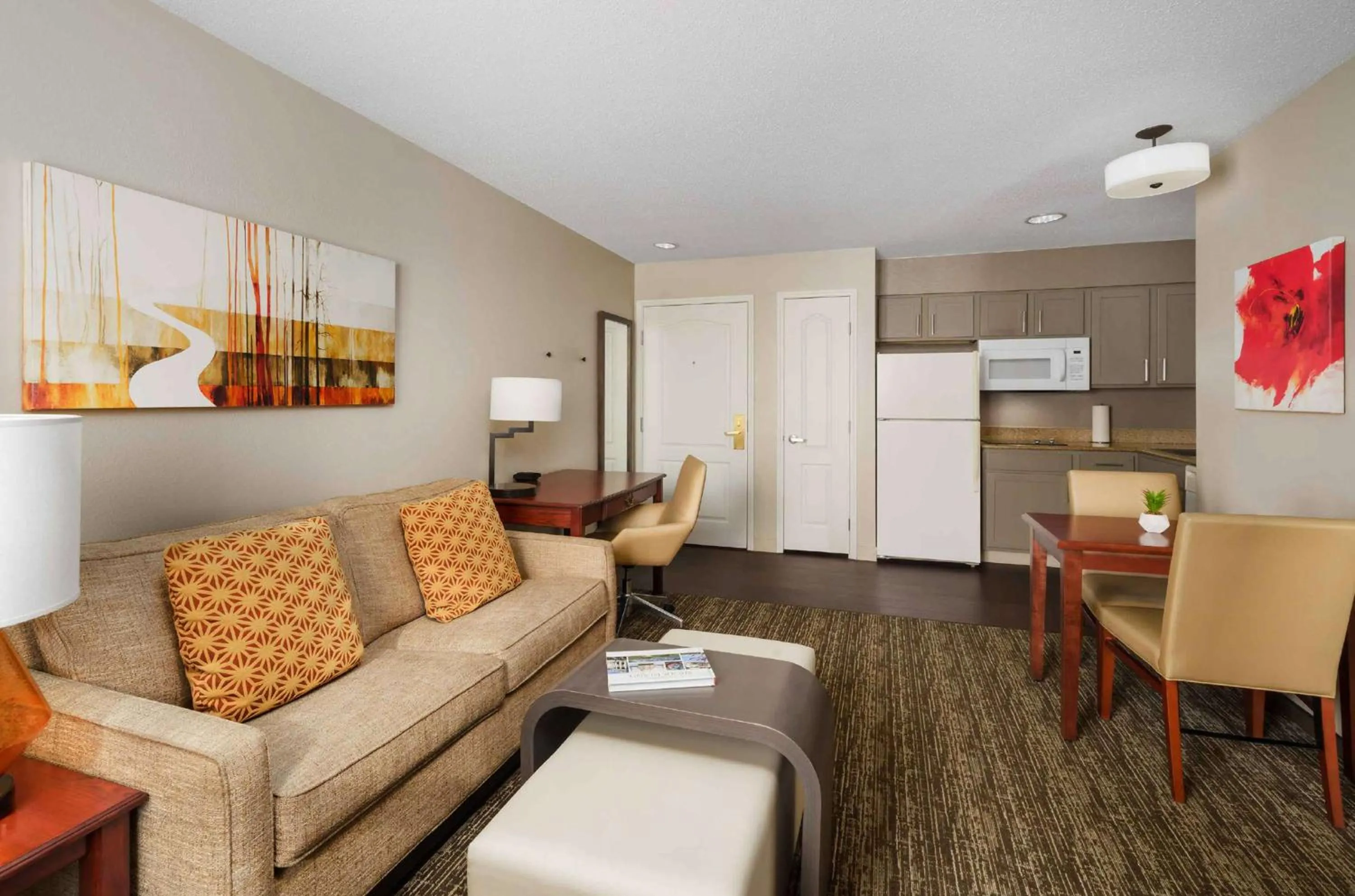 Kitchen or kitchenette in Homewood Suites by Hilton Providence-Warwick