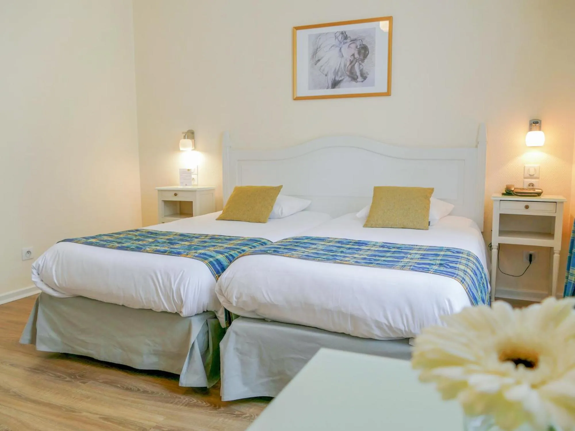 Bed in Hotel Berlioz EuroAirport Basel - Mulhouse - Freiburg