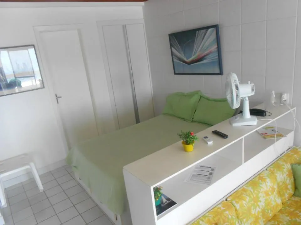 Bed in Apart Flat Farol da Barra