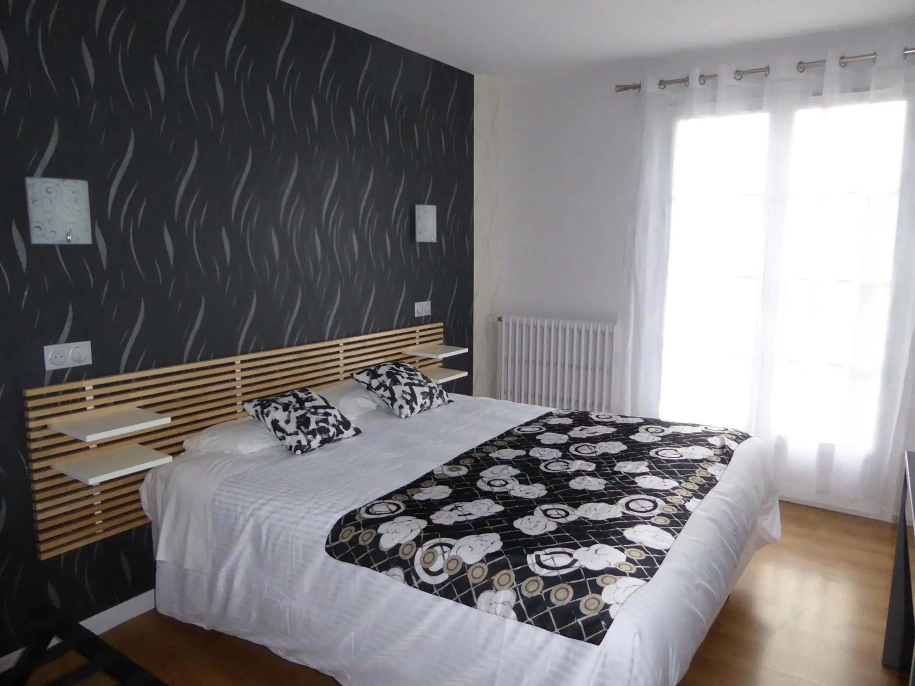 Double Room in Logis Hôtel L'Arche de Noé Double Room in Logis Hôtel L'Arche de Noé