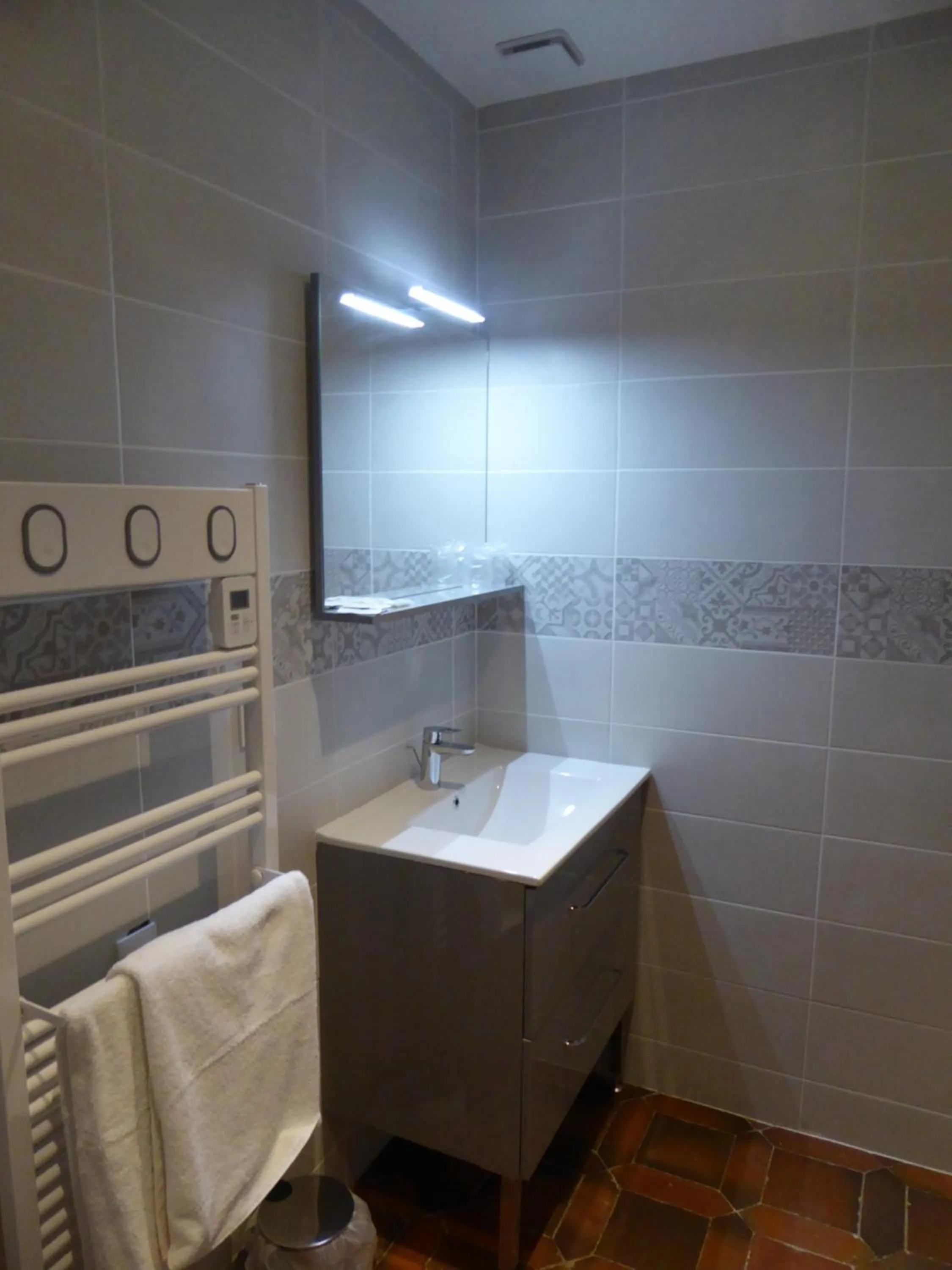 Bathroom in Logis Hôtel L'Arche de Noé