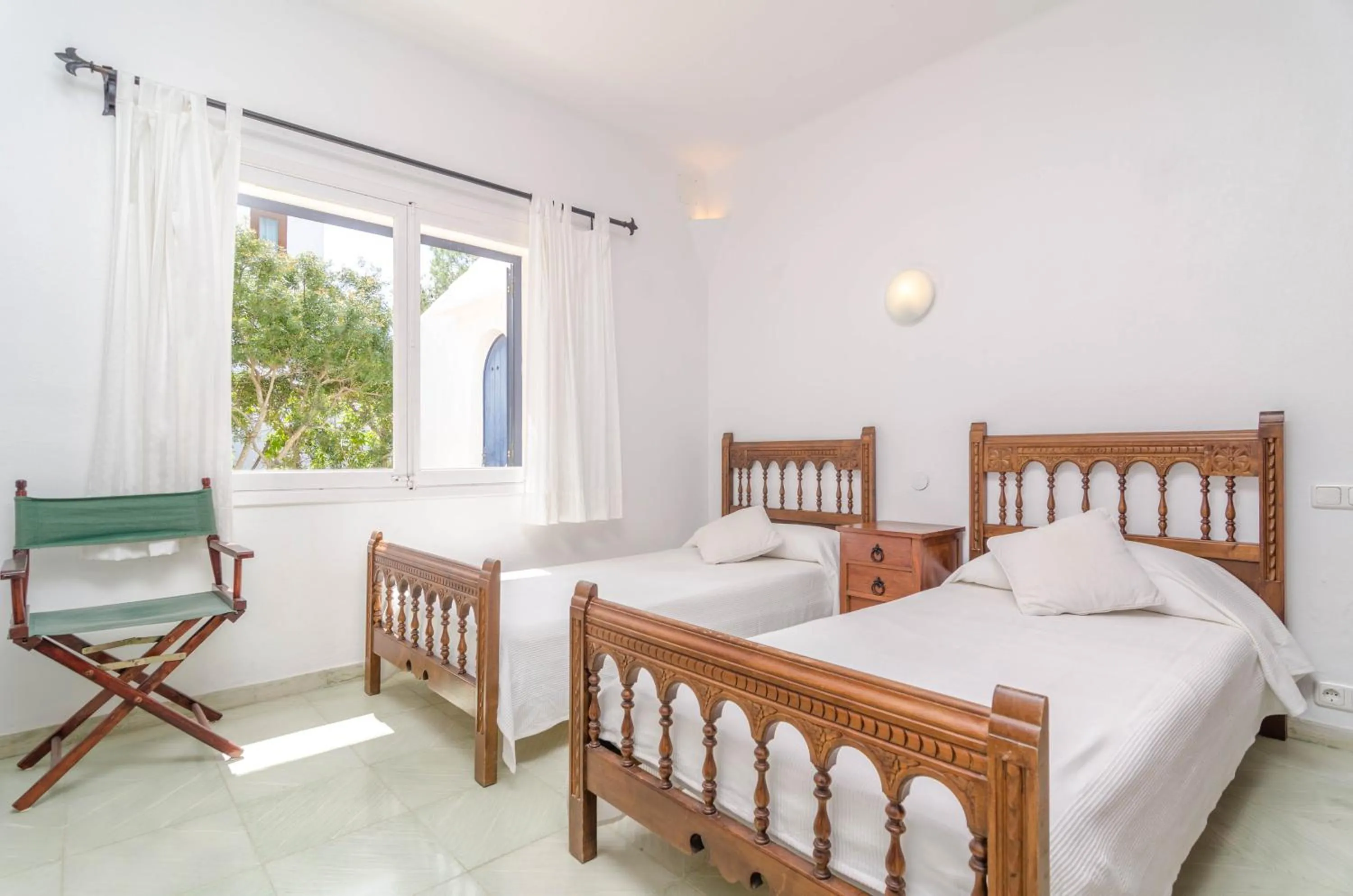 Bedroom, Bed in Villa Cala Esmeralda