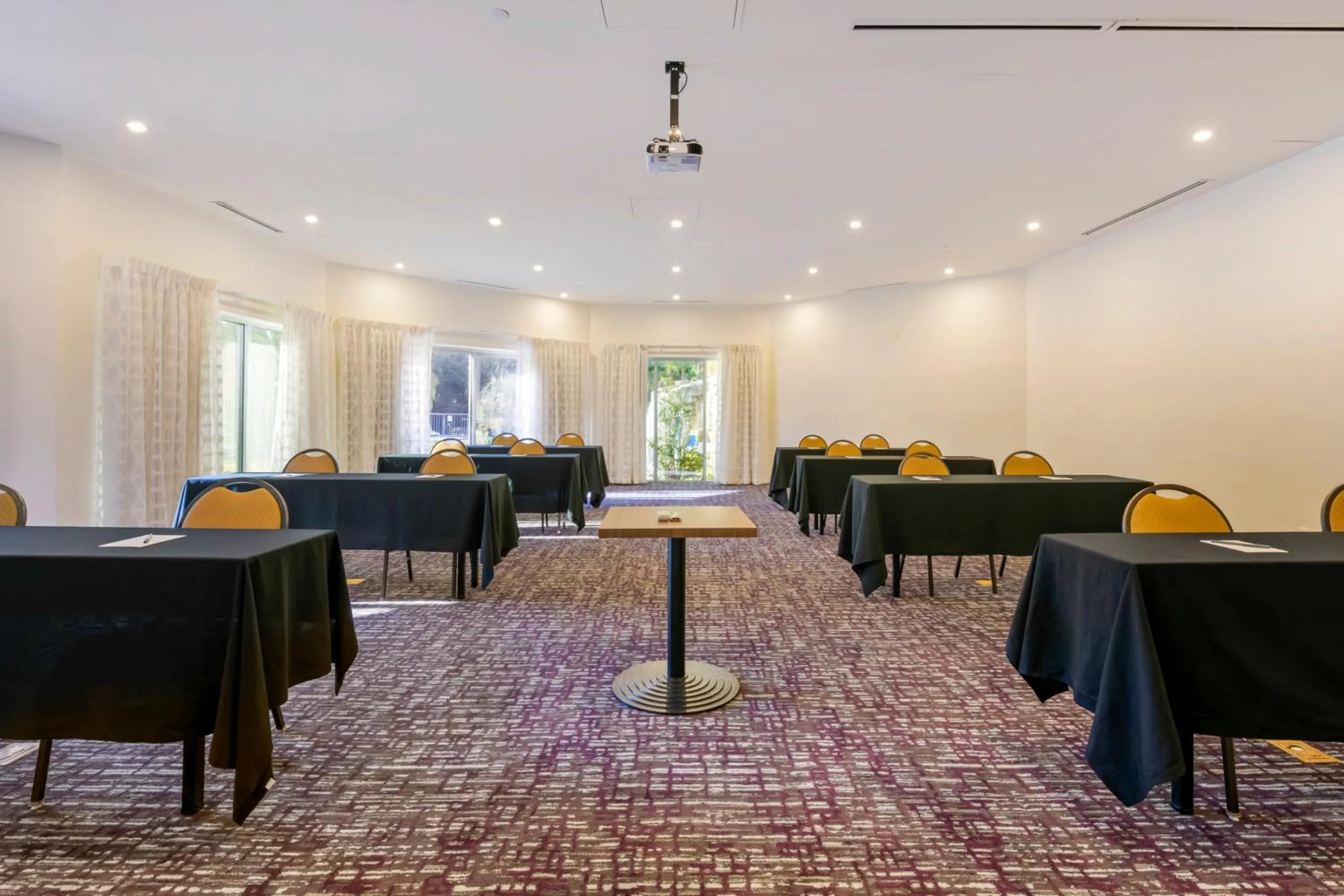Meeting/conference room in Crowne Plaza Orlando - Lake Buena Vista by IHG