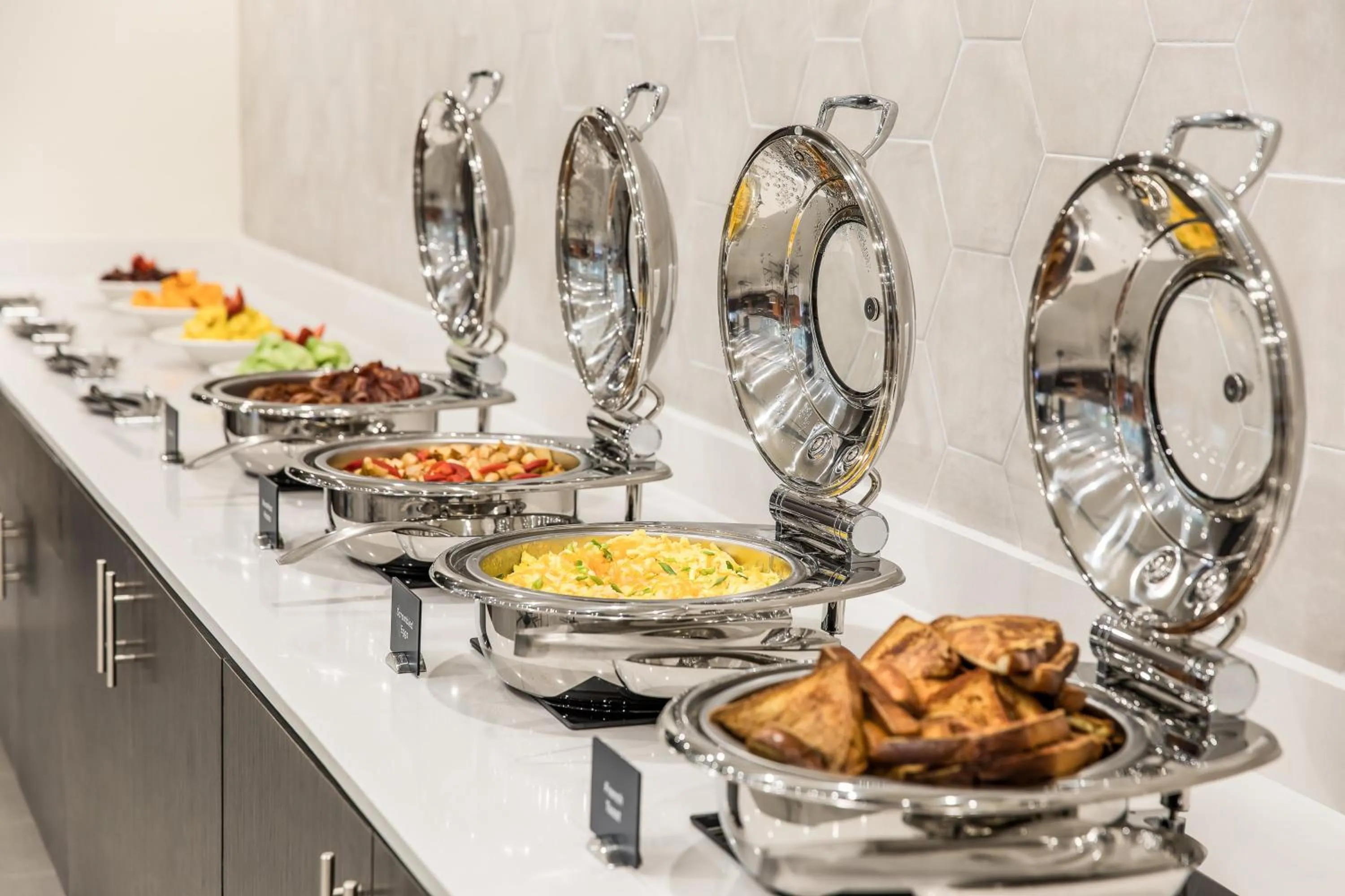 Restaurant/places to eat in Crowne Plaza Orlando - Lake Buena Vista by IHG