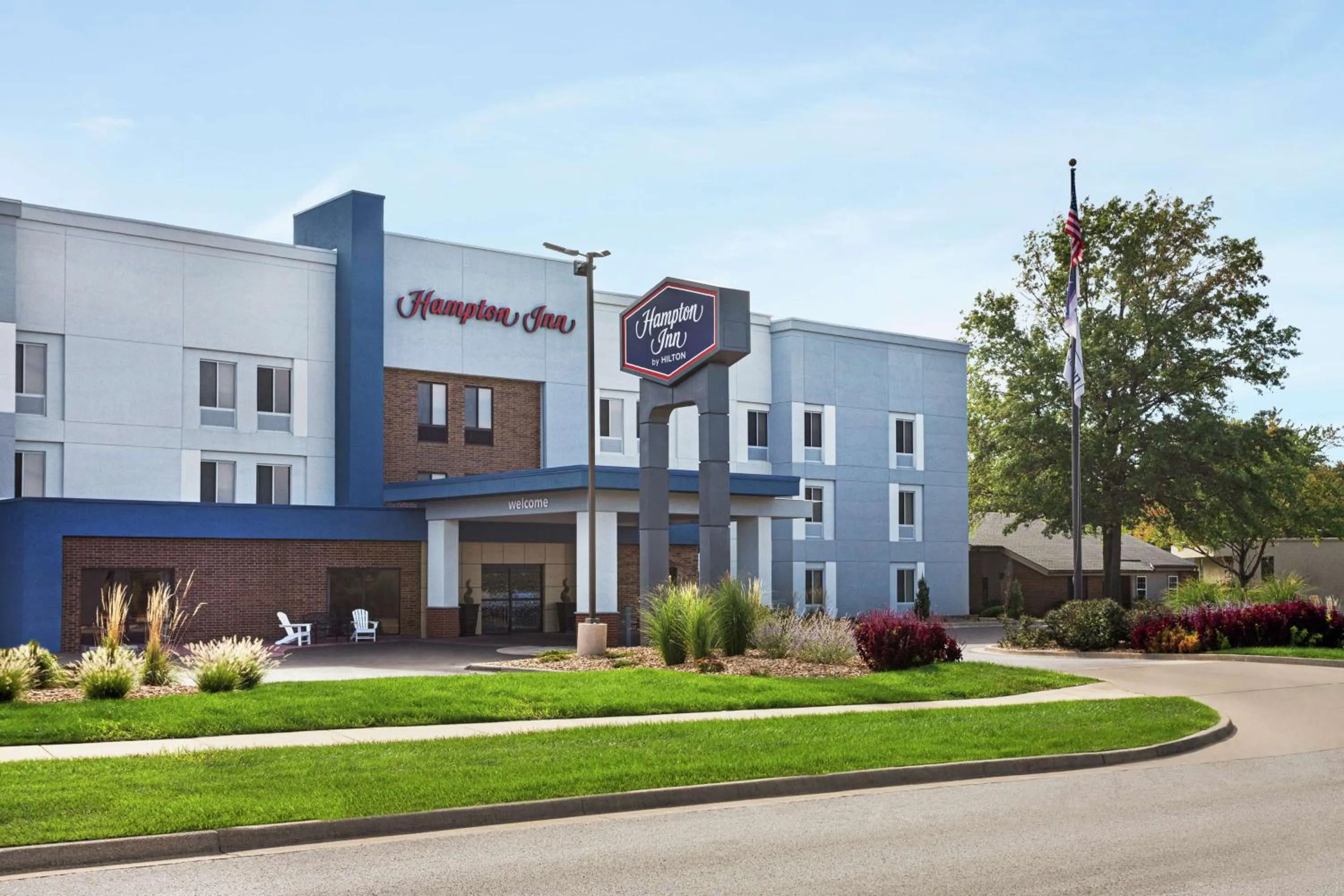 Property building in Hampton Inn Kansas City Blue Springs