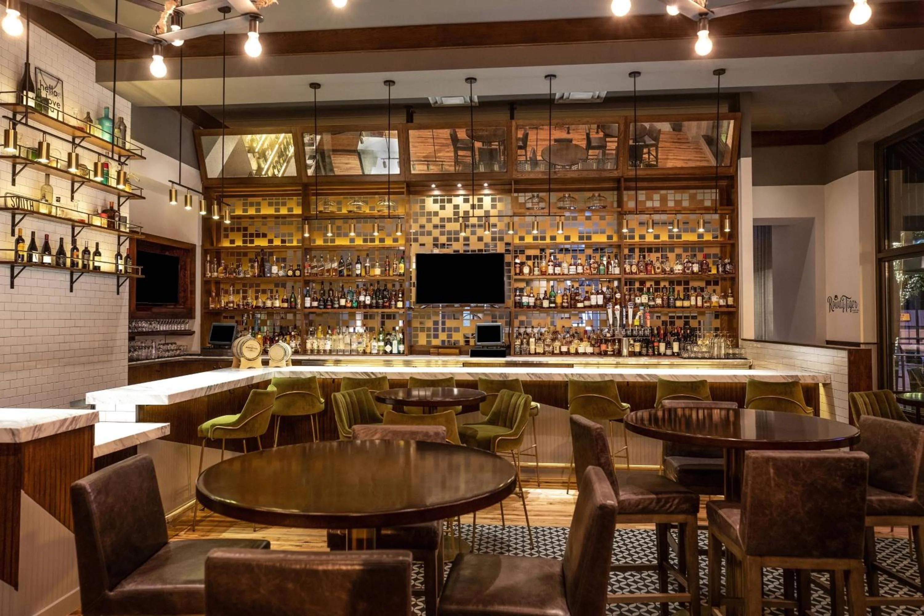 Lounge or bar in Renaissance Atlanta Midtown Hotel